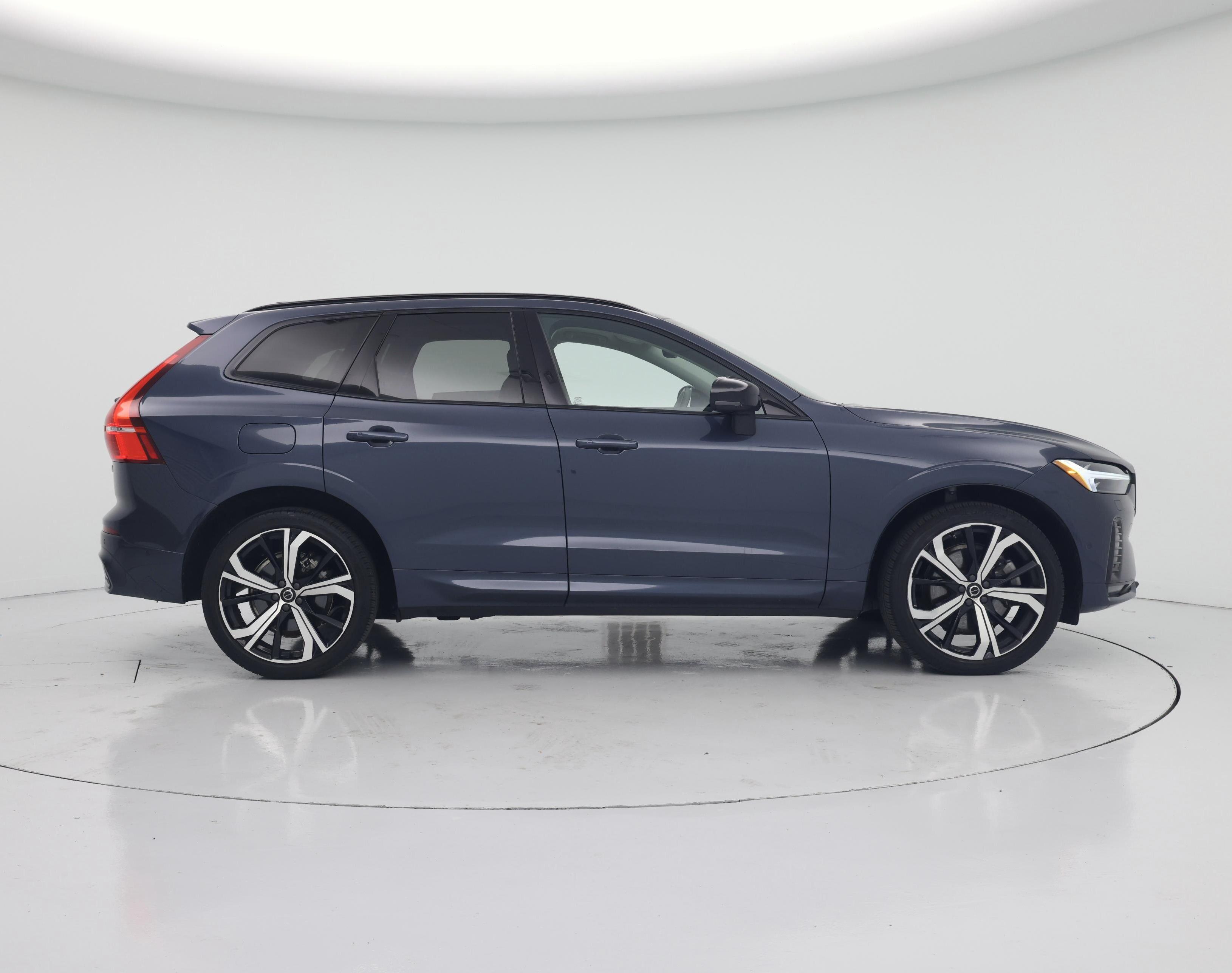 Thumbnail: 2023 Volvo XC60 - 7