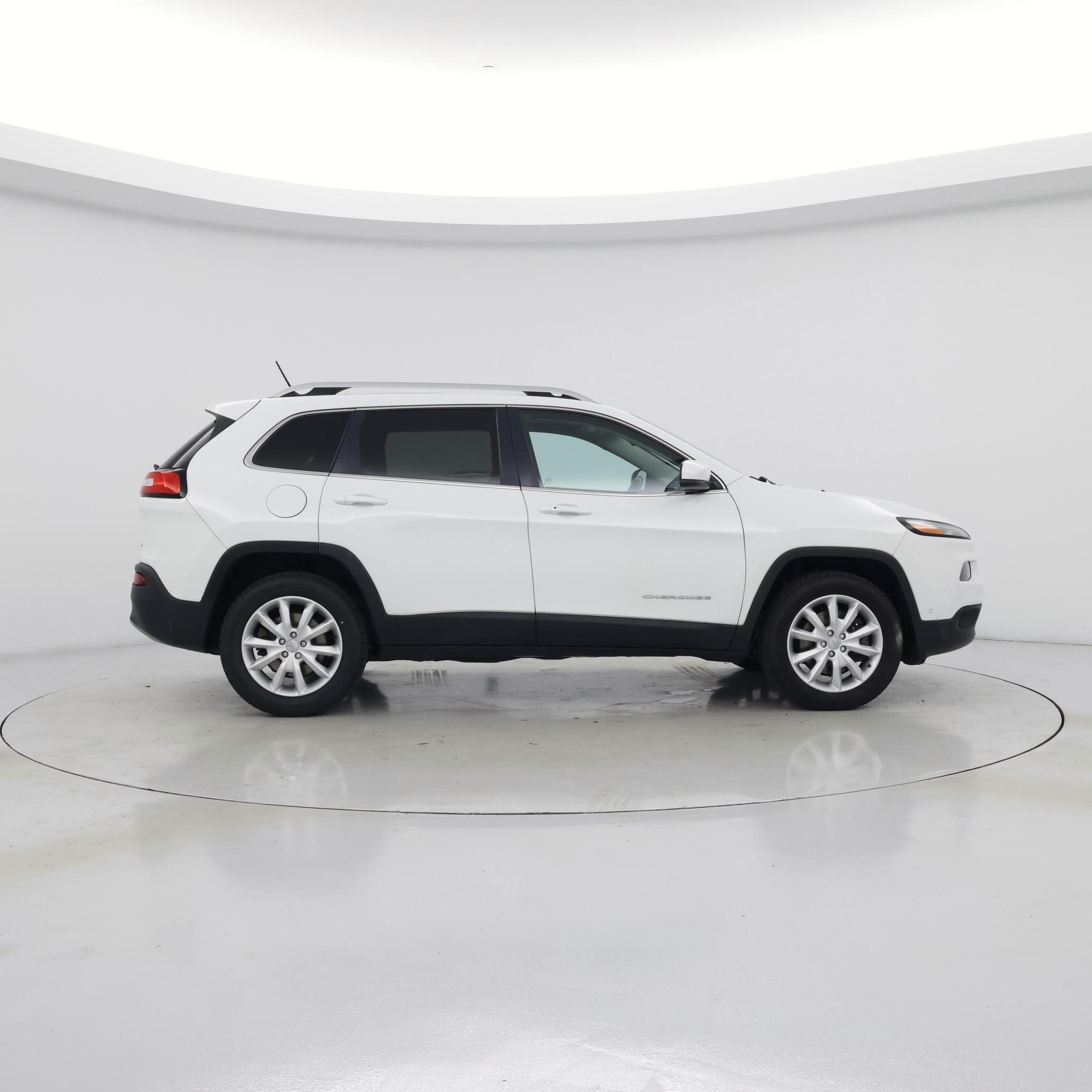Thumbnail: 2015 Jeep Cherokee - 7