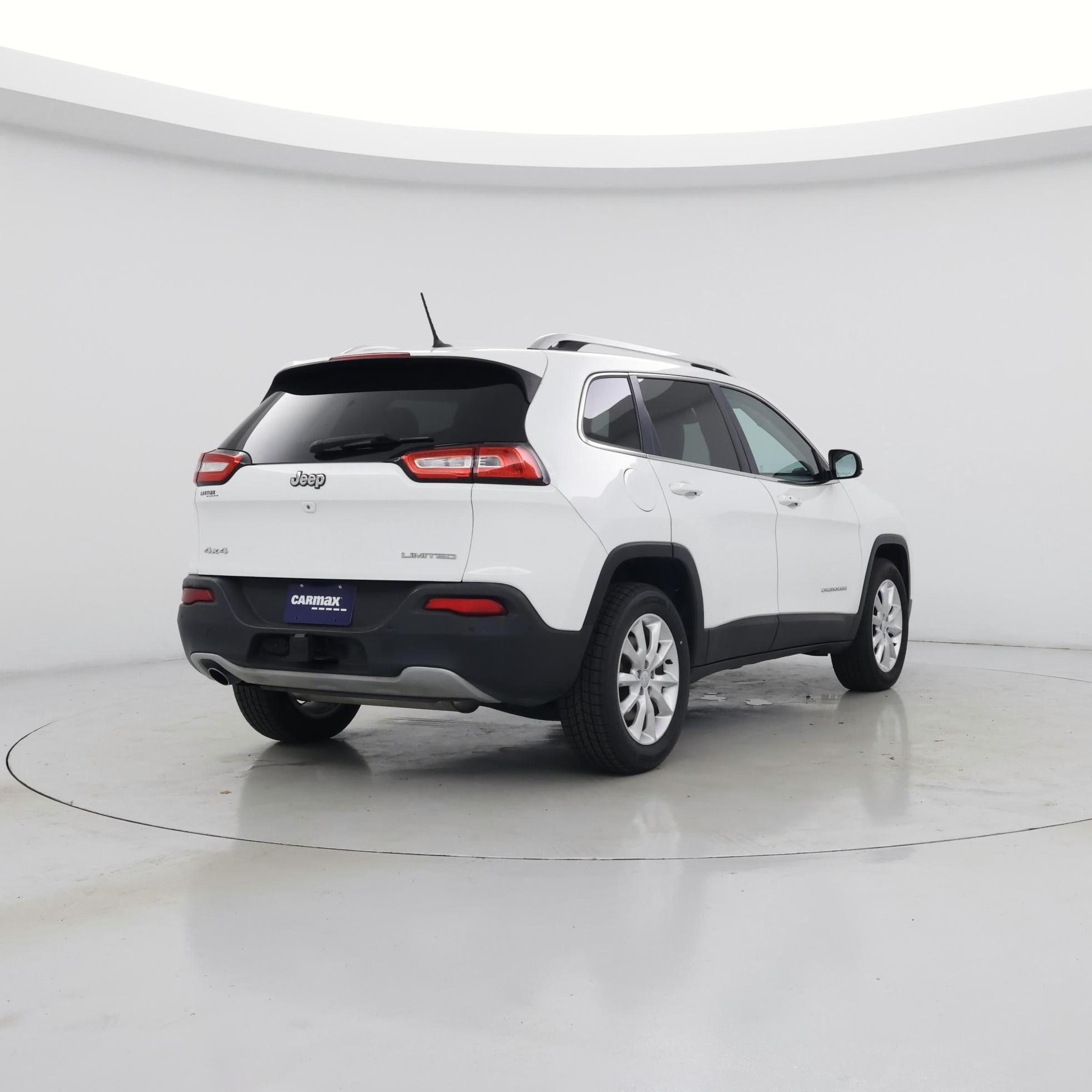 Thumbnail: 2015 Jeep Cherokee - 8
