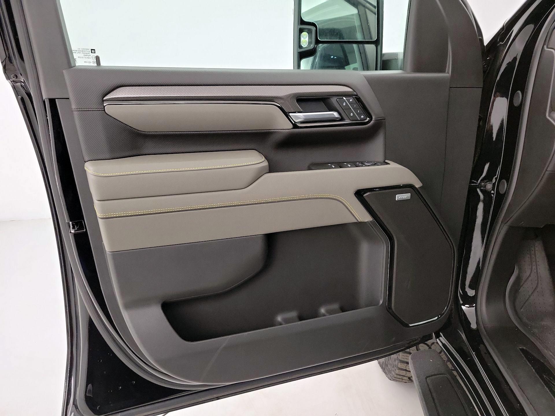 Thumbnail: 2025 Chevrolet Silverado 2500 - 12