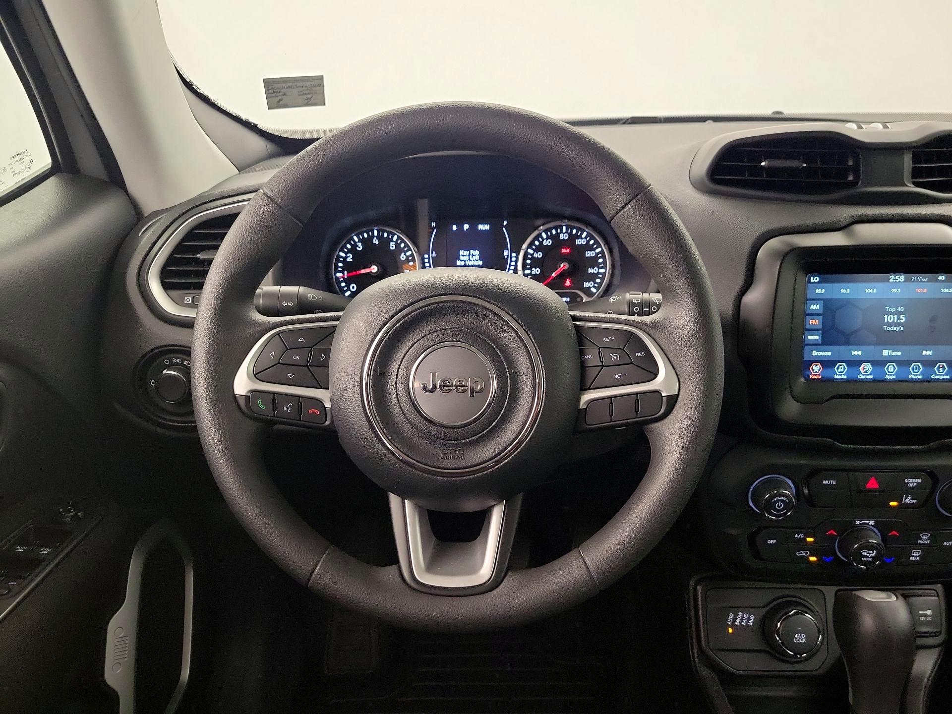 Thumbnail: 2021 Jeep Renegade - 10