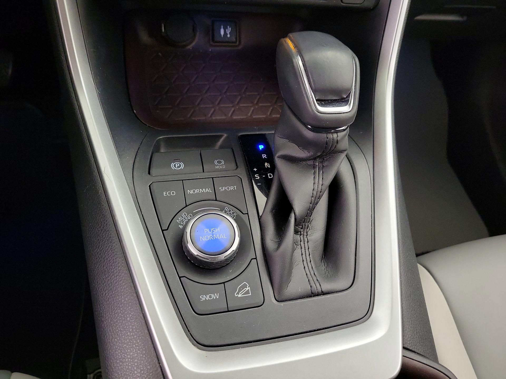 Thumbnail: 2019 Toyota RAV4 - 18