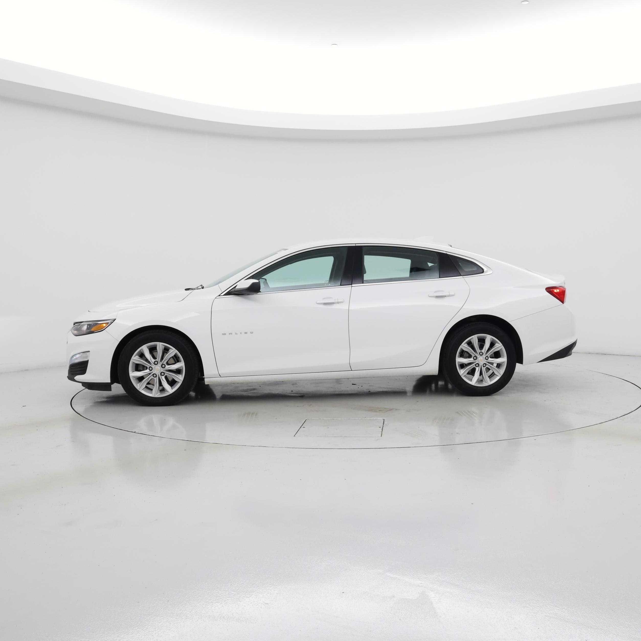 Thumbnail: 2025 Chevrolet Malibu - 3