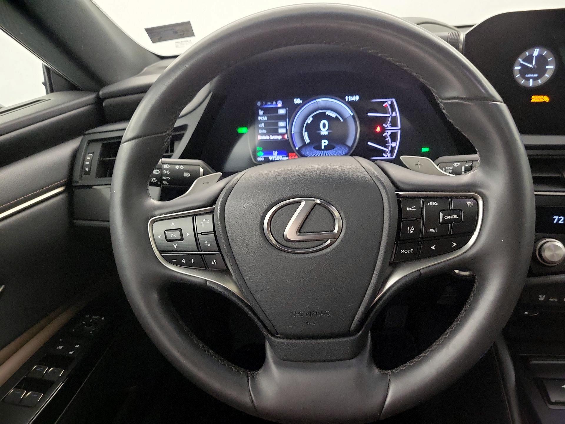 Thumbnail: 2022 Lexus ES - 10