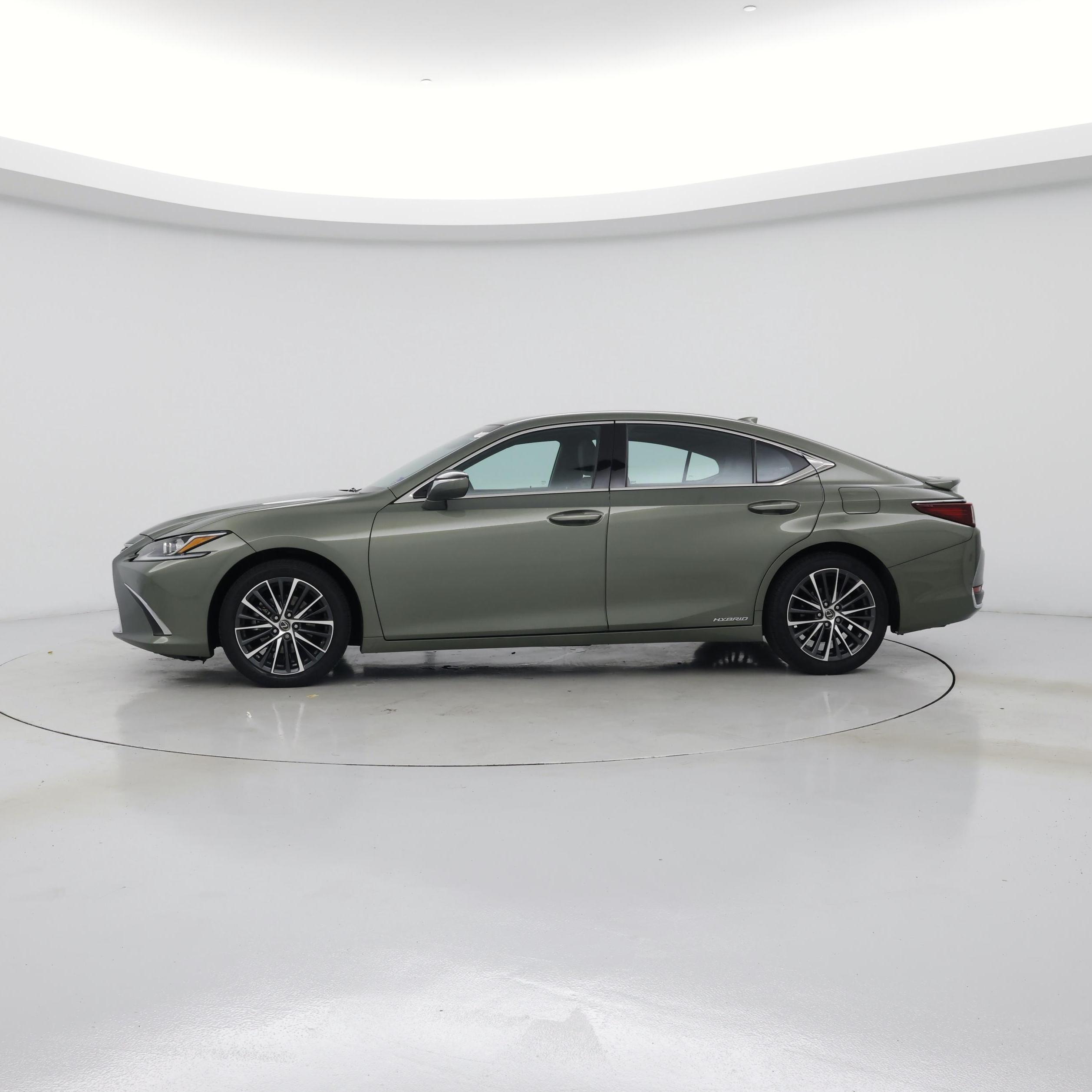 Thumbnail: 2022 Lexus ES - 3