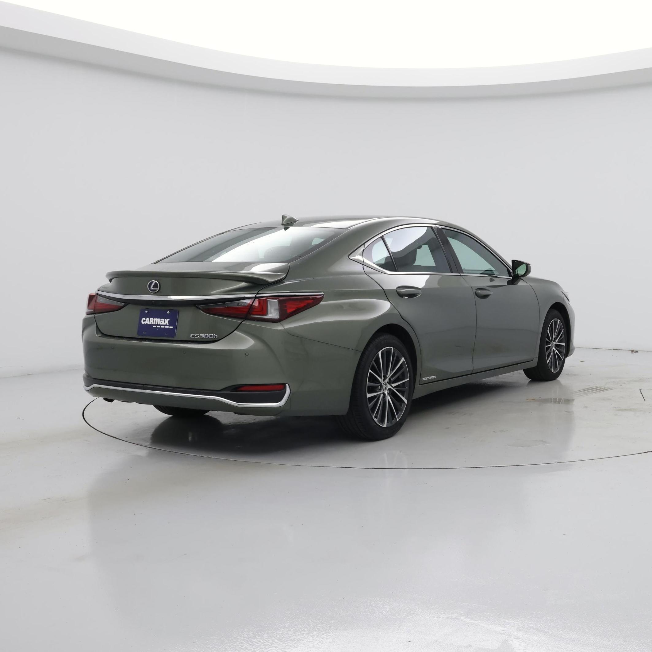 Thumbnail: 2022 Lexus ES - 8