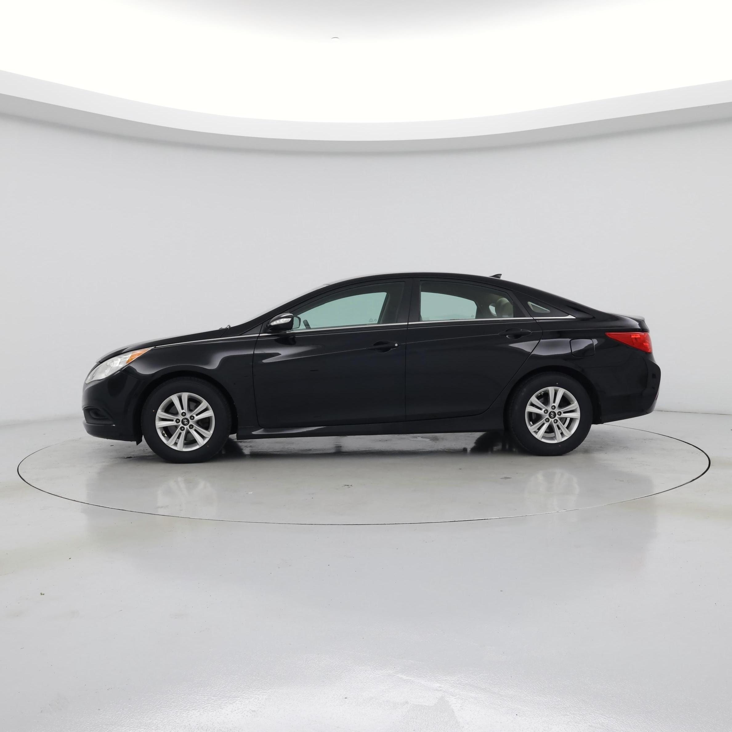 Thumbnail: 2014 Hyundai Sonata - 3