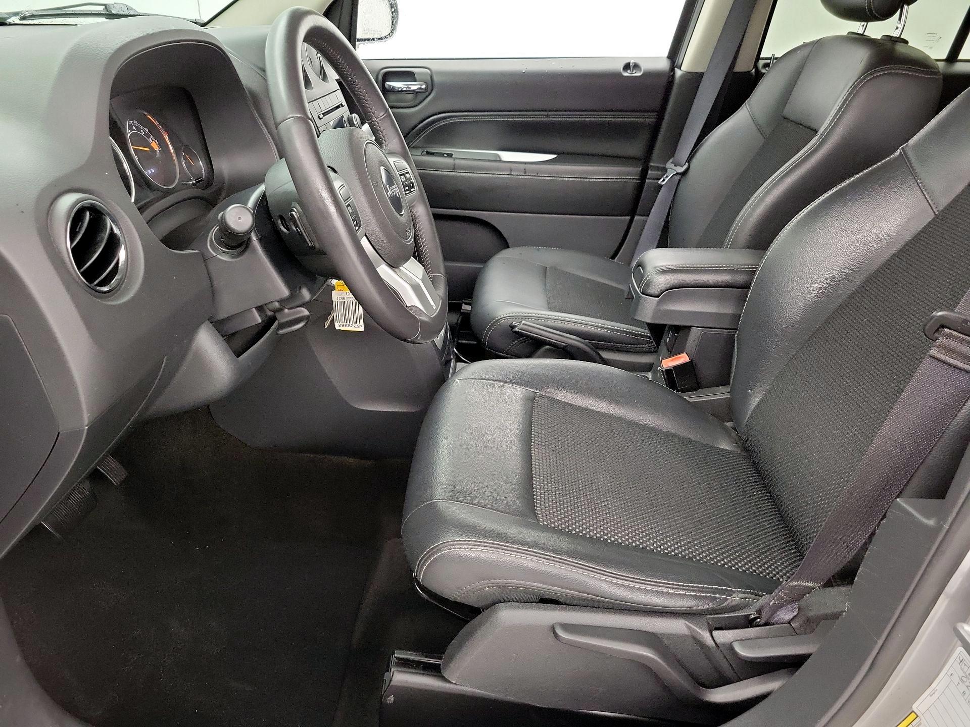 Thumbnail: 2016 Jeep Compass - 11