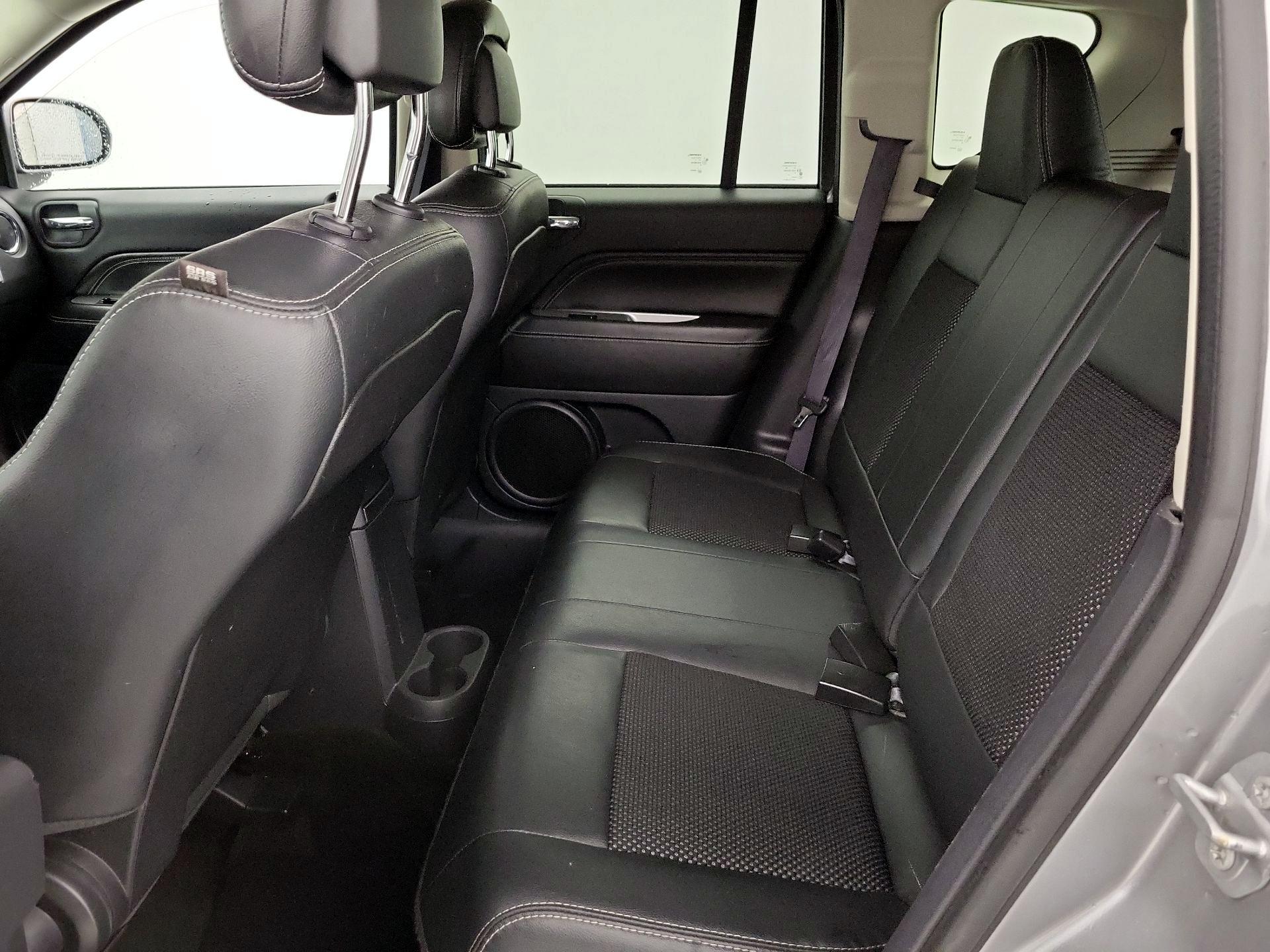 Thumbnail: 2016 Jeep Compass - 16