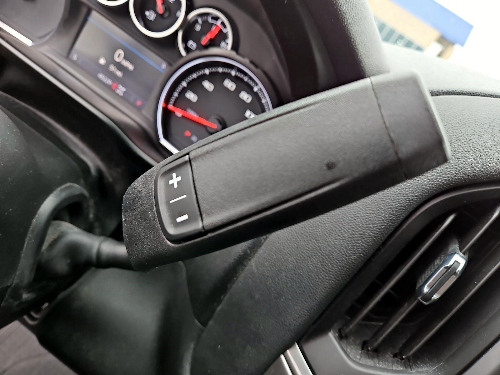 2021 Chevrolet Silverado 1500 Custom - Photo 17