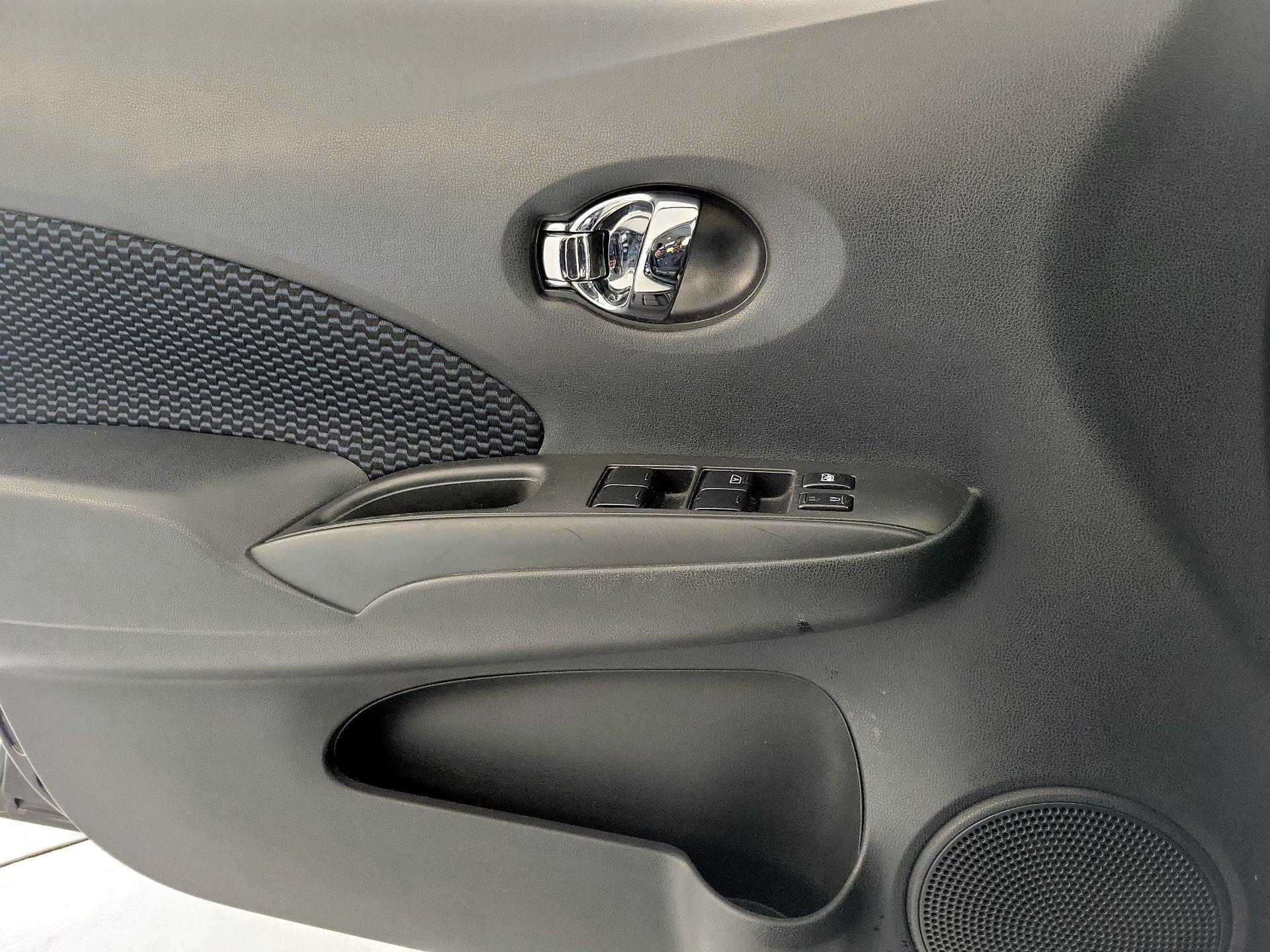Thumbnail: 2014 Nissan Versa Note - 12