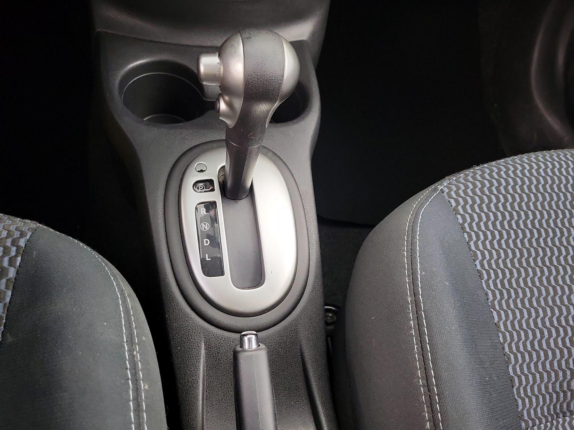 Thumbnail: 2014 Nissan Versa Note - 16