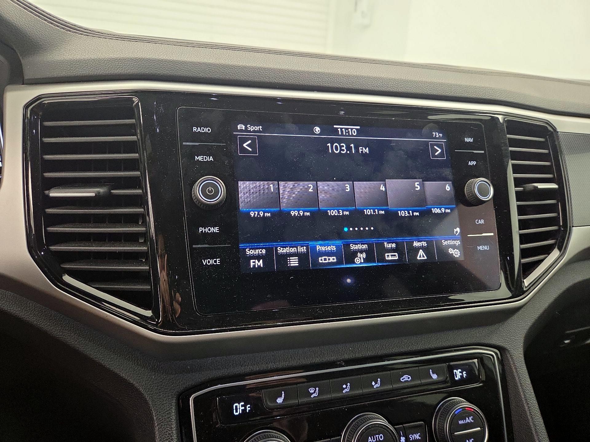 Thumbnail: 2022 Volkswagen Atlas - 16