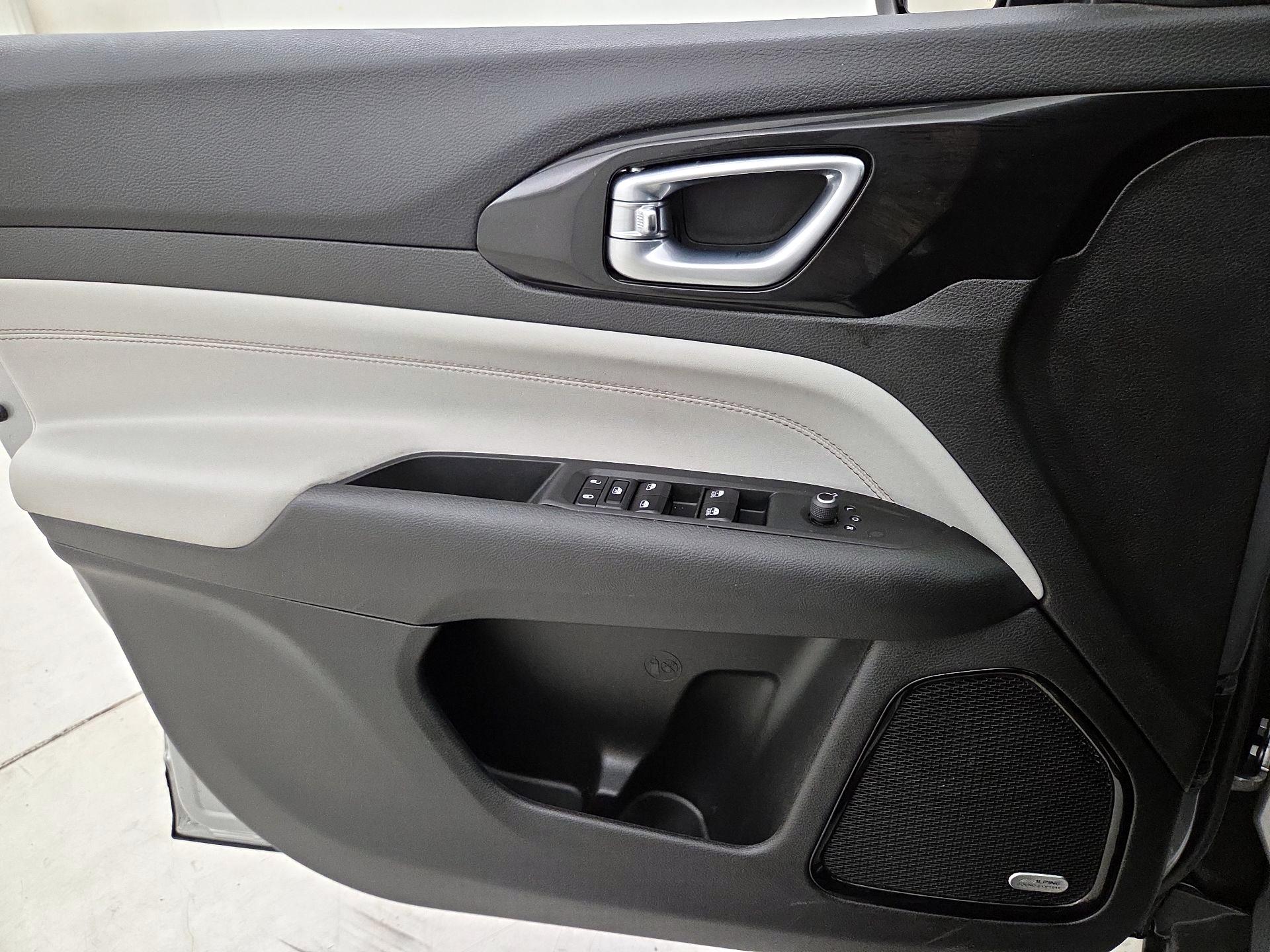 Thumbnail: 2023 Jeep Compass - 12
