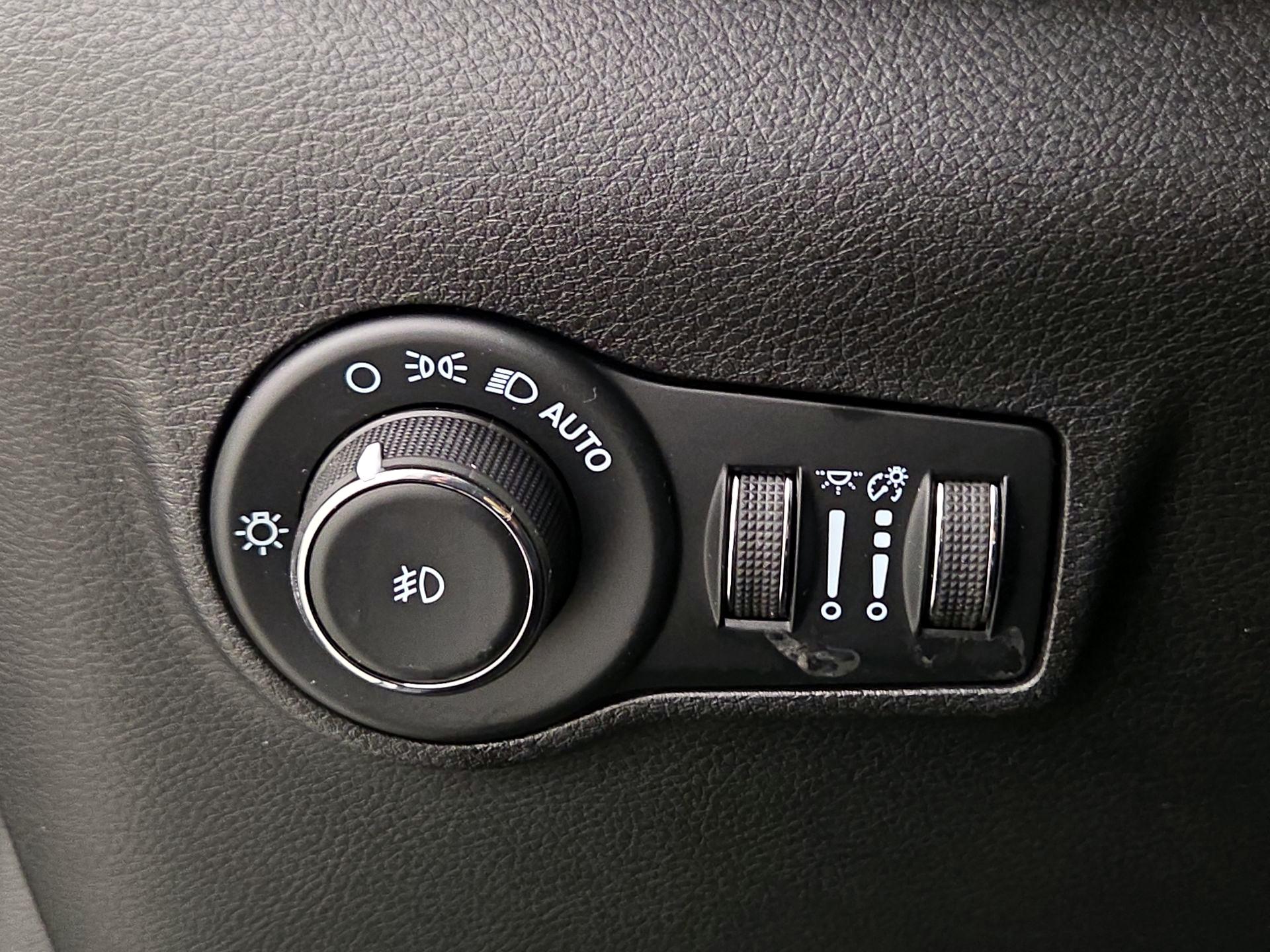 Thumbnail: 2023 Jeep Compass - 13