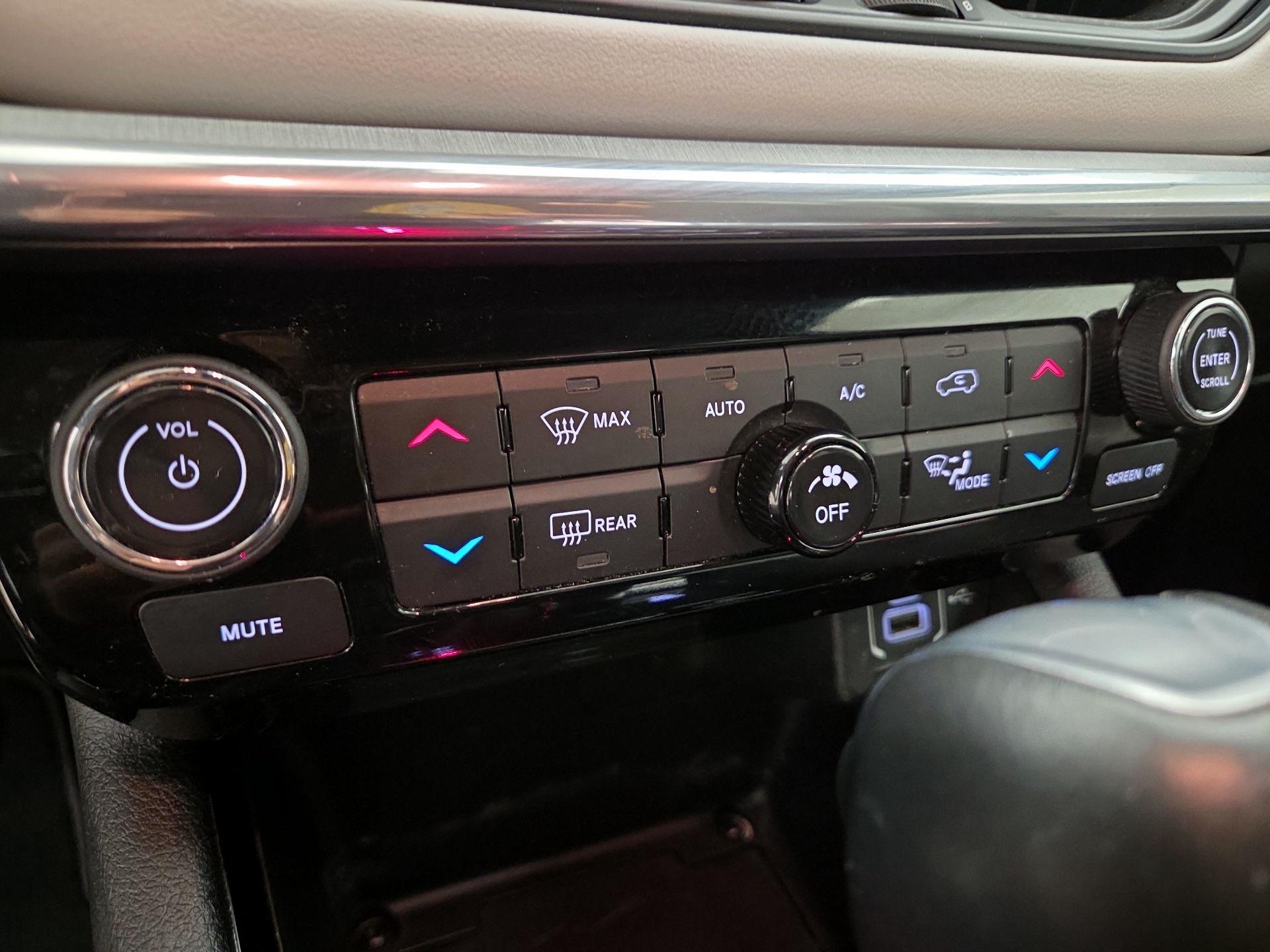 Thumbnail: 2023 Jeep Compass - 16