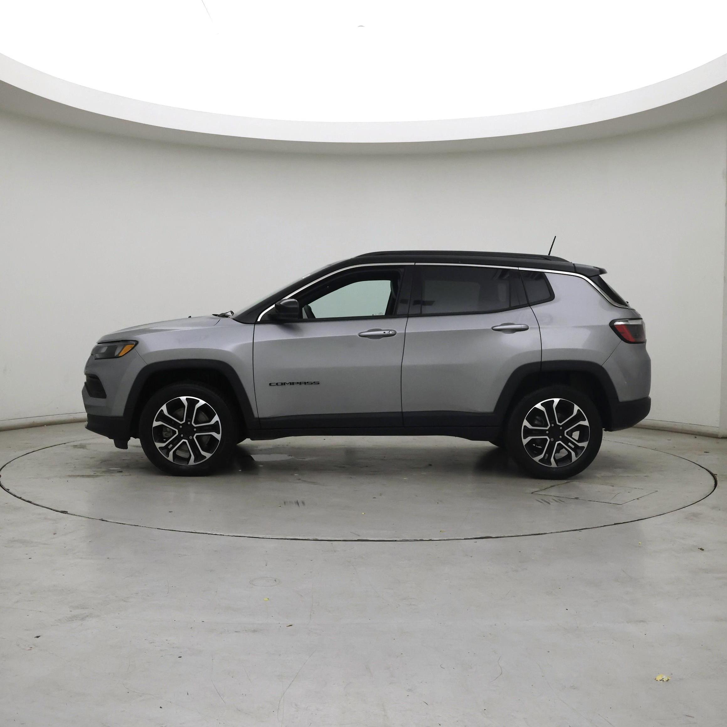 Thumbnail: 2023 Jeep Compass - 3