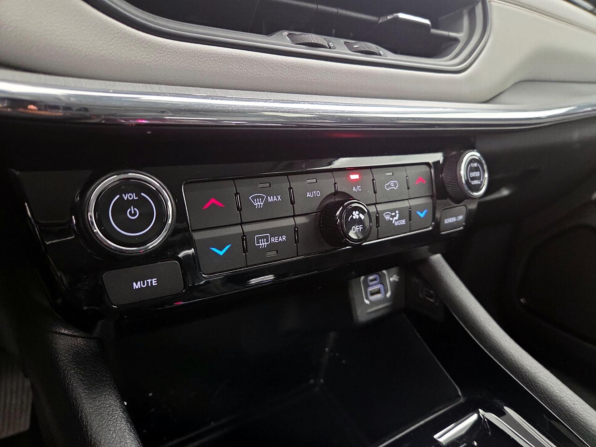 Thumbnail: 2022 Jeep Compass - 16