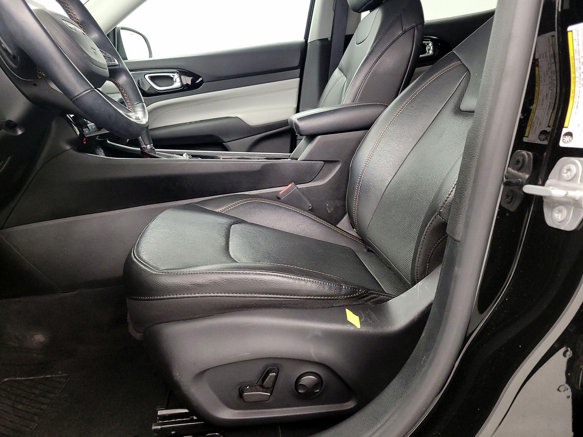 Thumbnail: 2022 Jeep Compass - 11