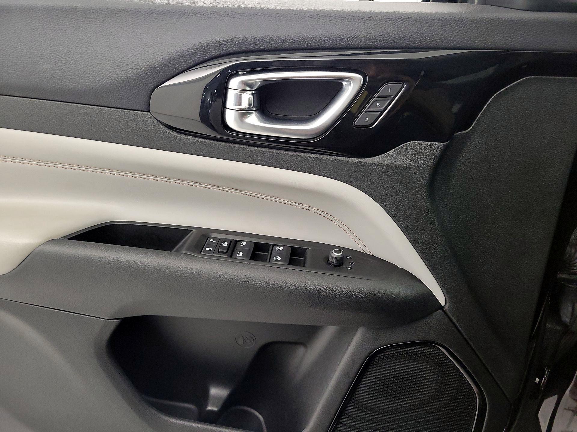 Thumbnail: 2022 Jeep Compass - 12