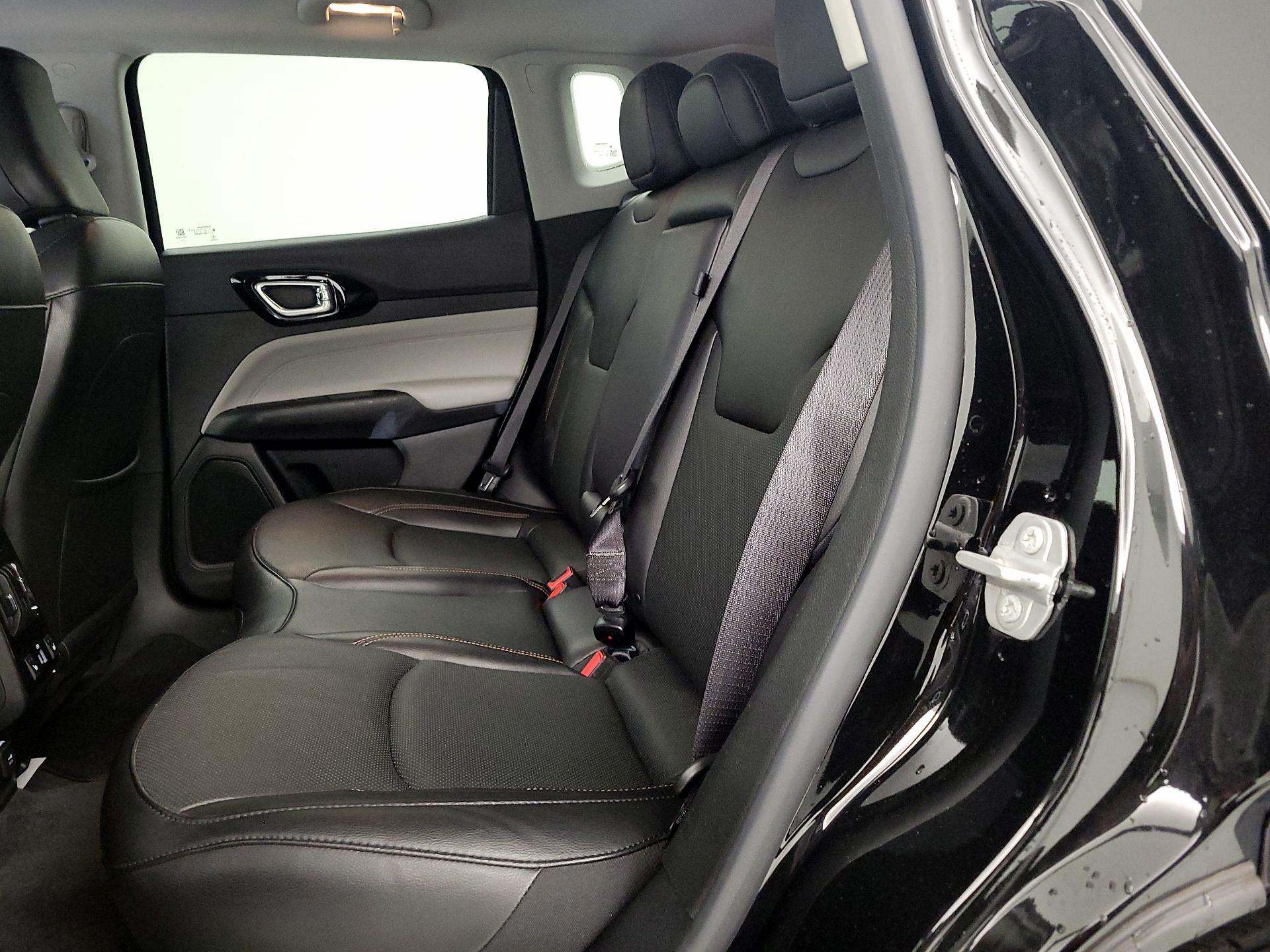 Thumbnail: 2022 Jeep Compass - 20