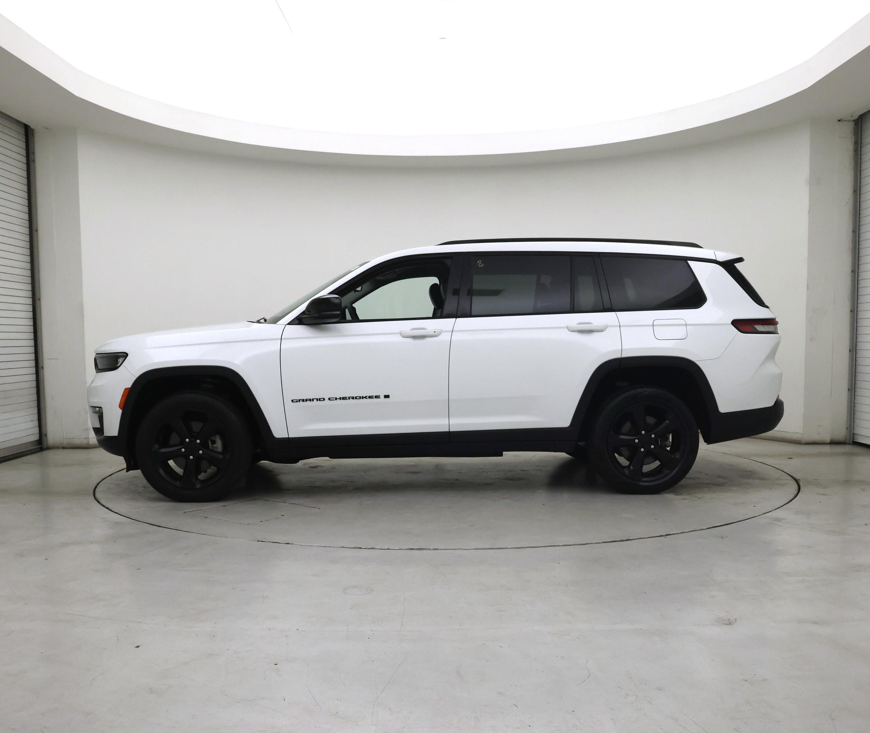 Thumbnail: 2023 Jeep Grand Cherokee L - 3
