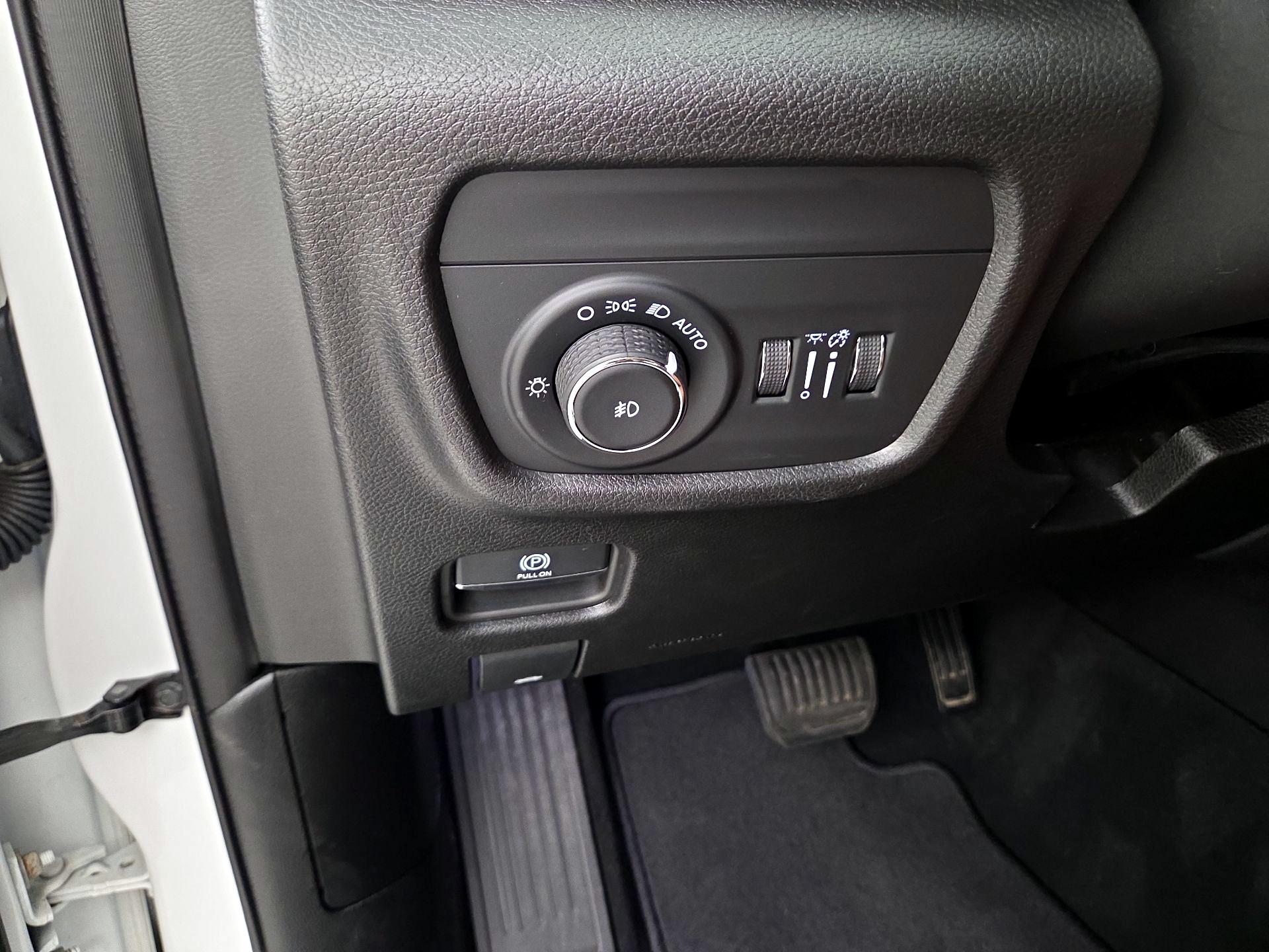Thumbnail: 2023 Jeep Grand Cherokee - 13
