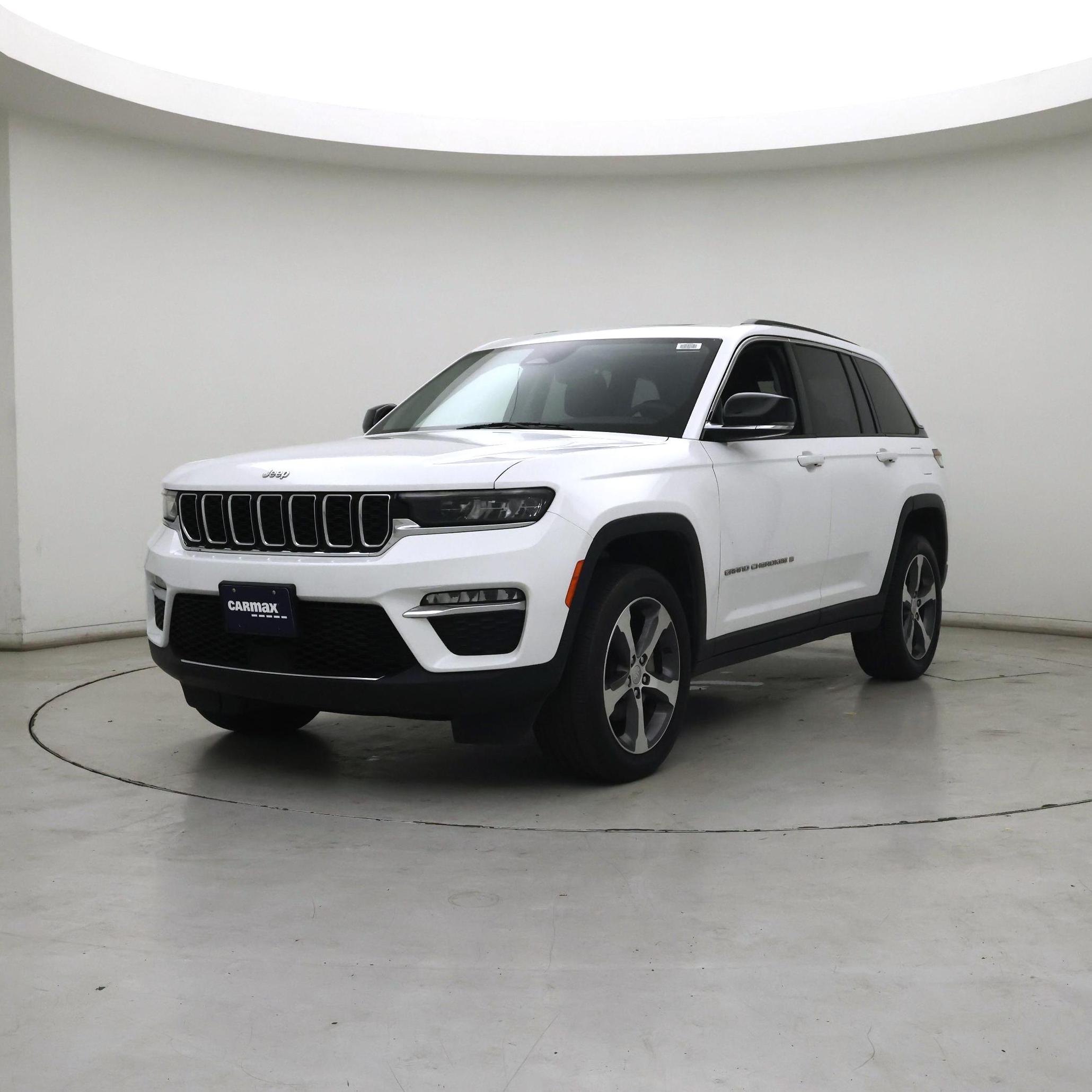 Thumbnail: 2023 Jeep Grand Cherokee - 4