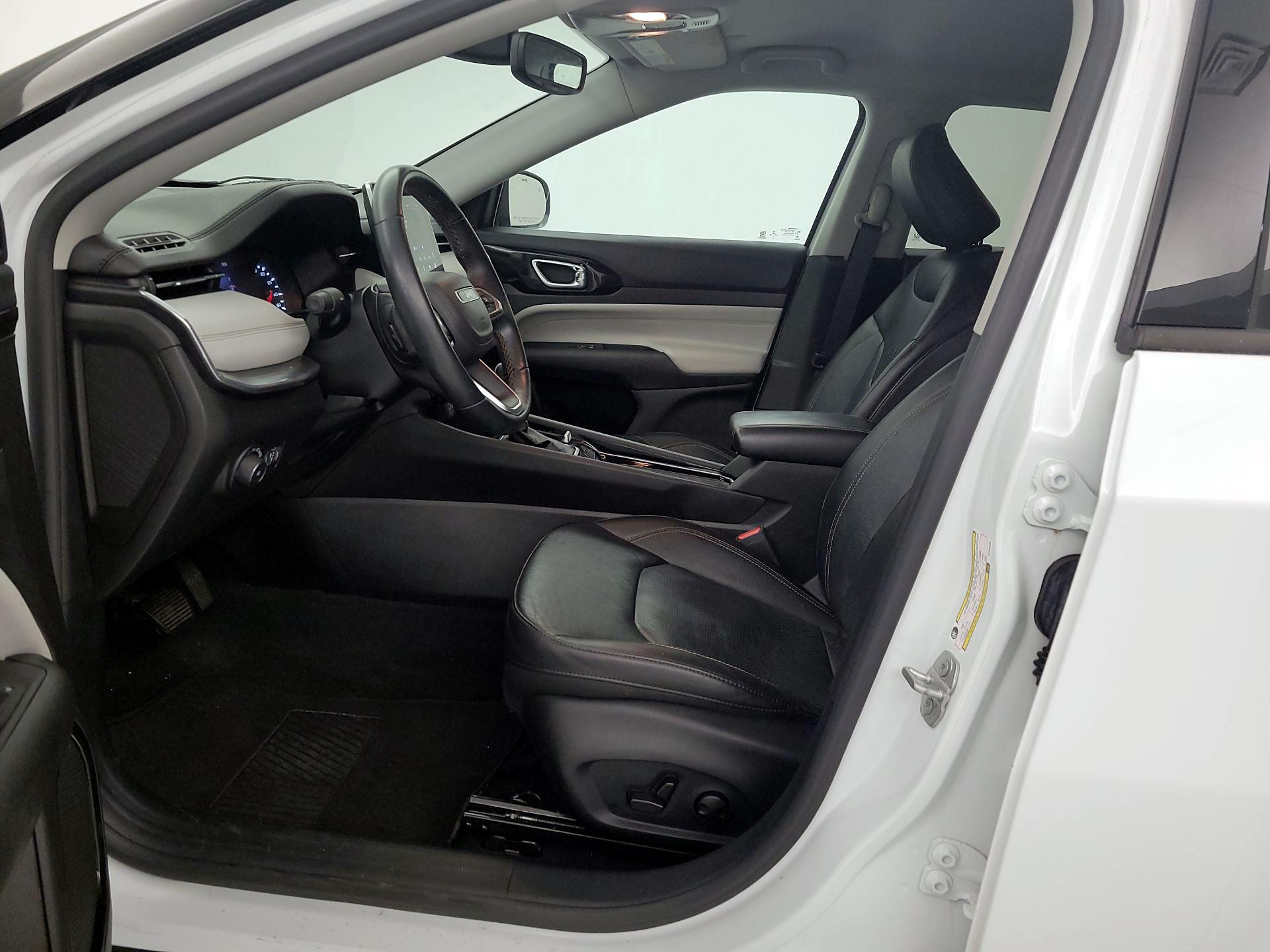 Thumbnail: 2022 Jeep Compass - 11