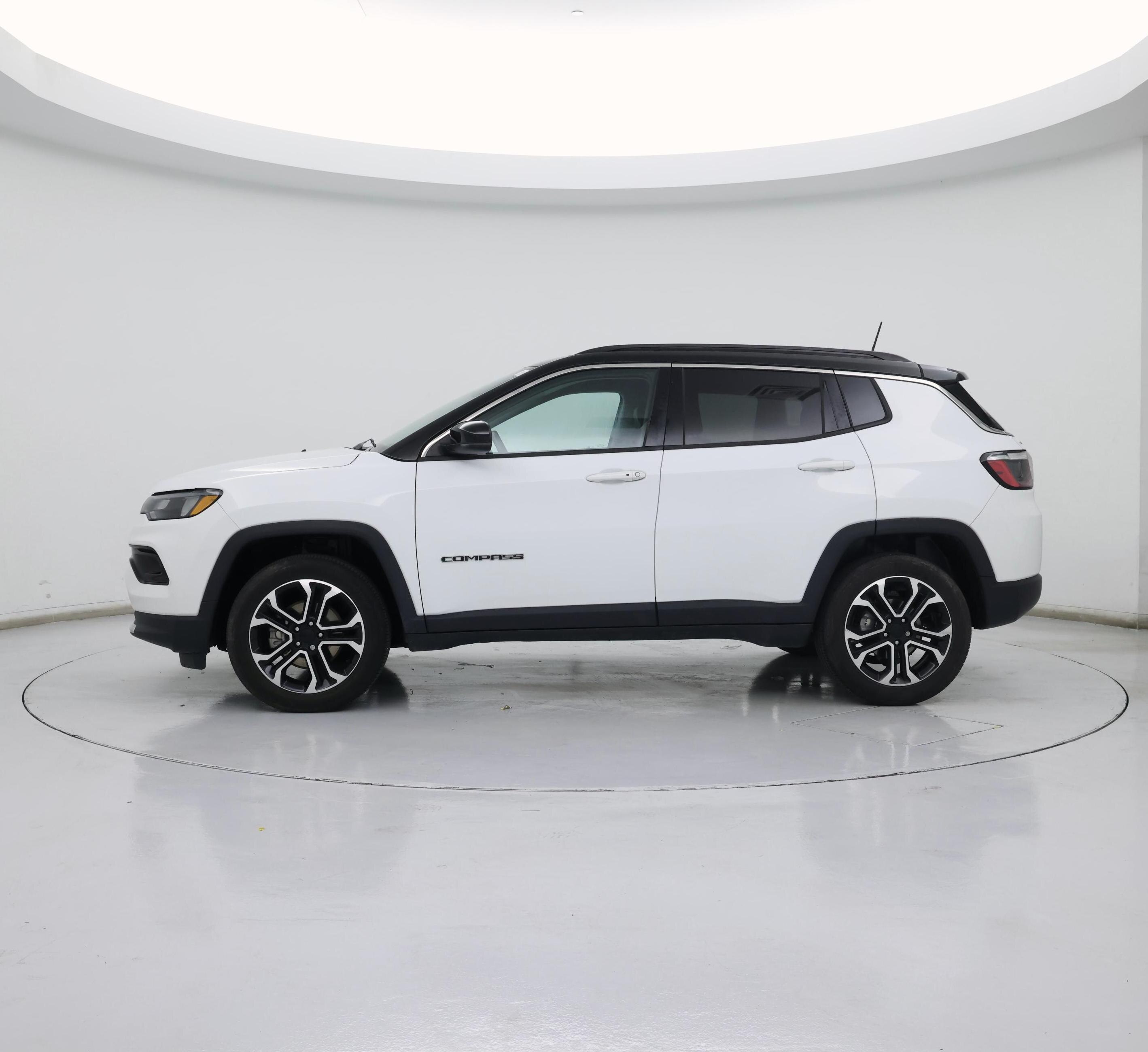 Thumbnail: 2022 Jeep Compass - 3