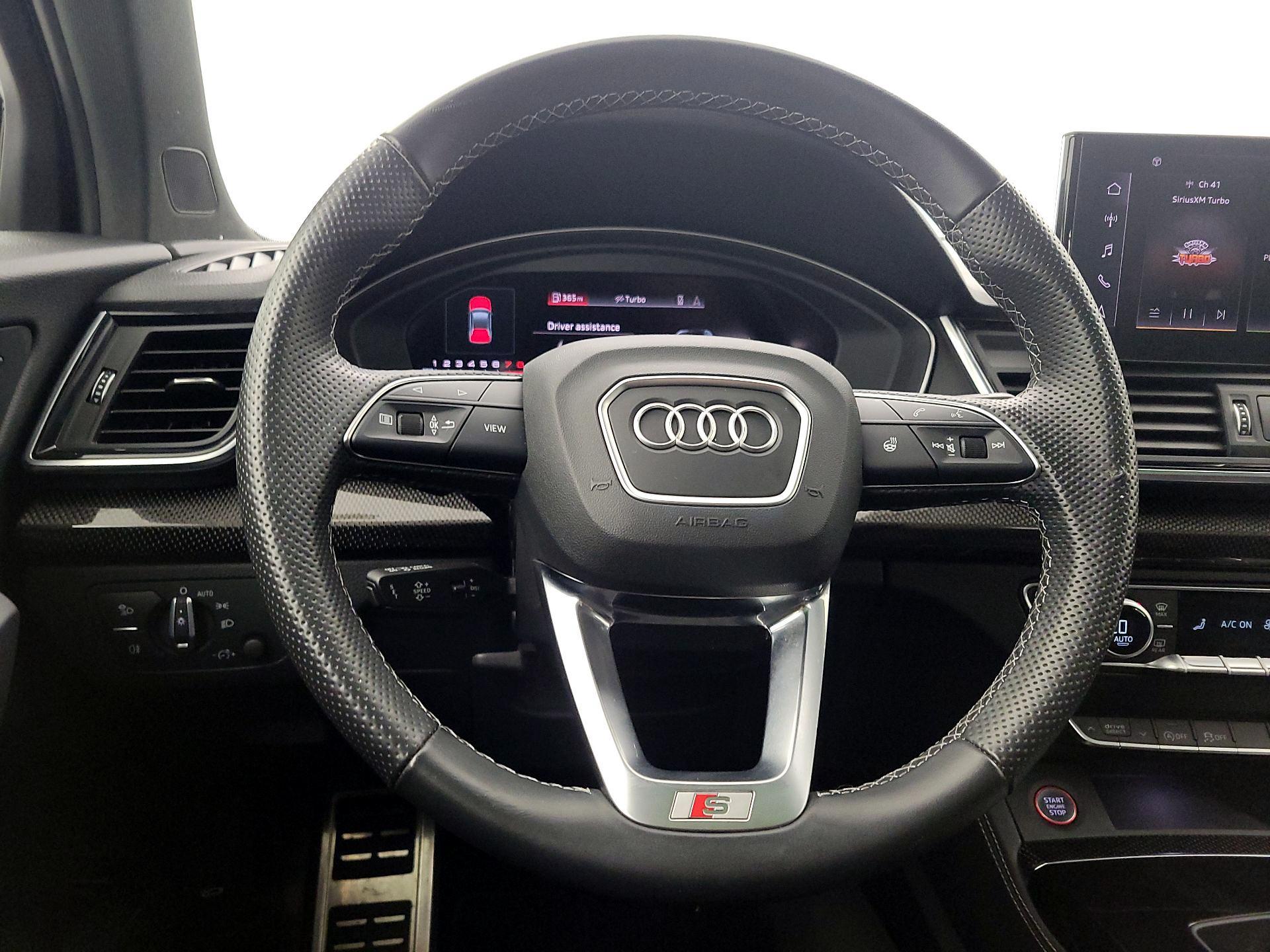 Thumbnail: 2022 Audi SQ5 - 10