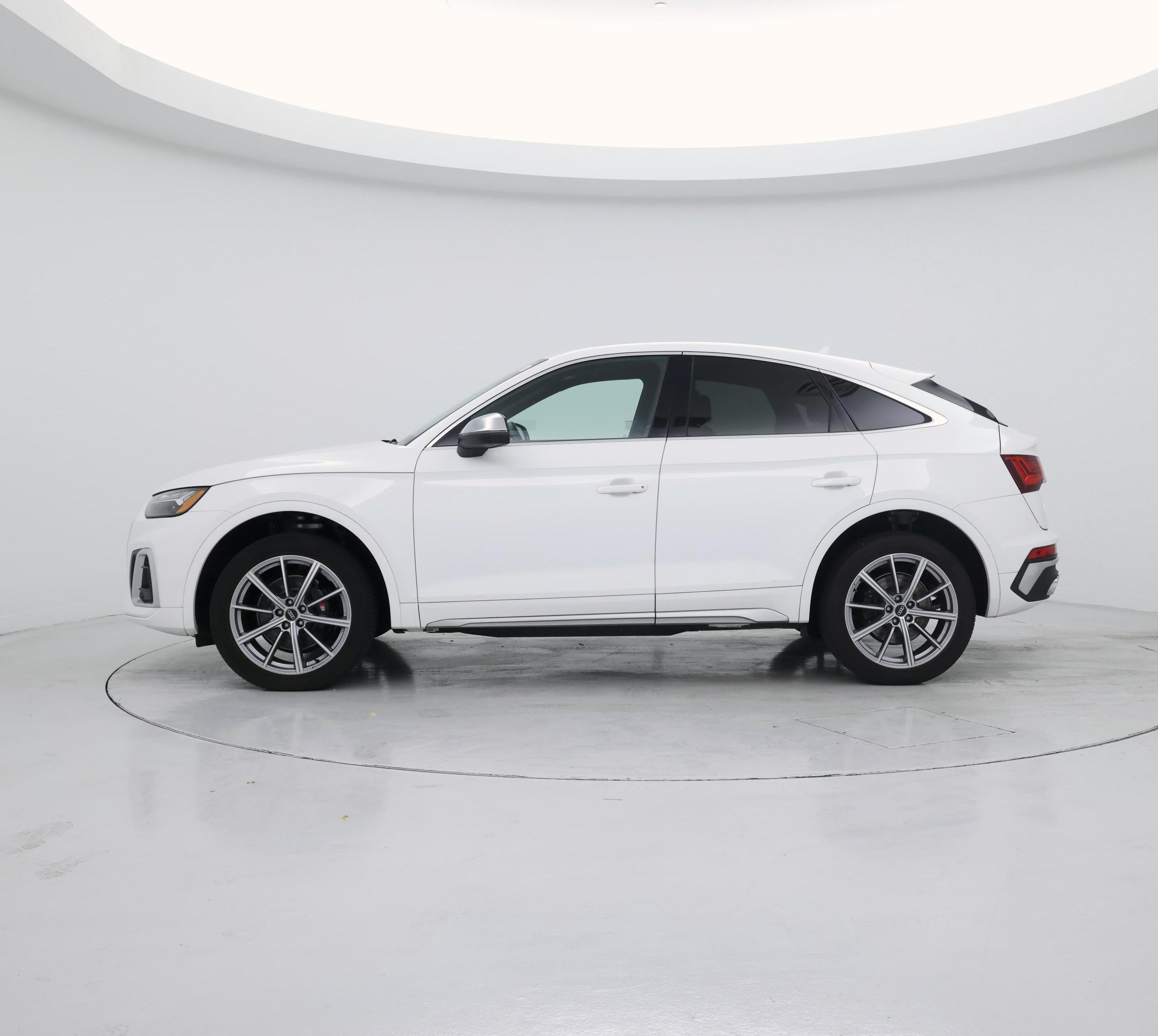 Thumbnail: 2022 Audi SQ5 - 3
