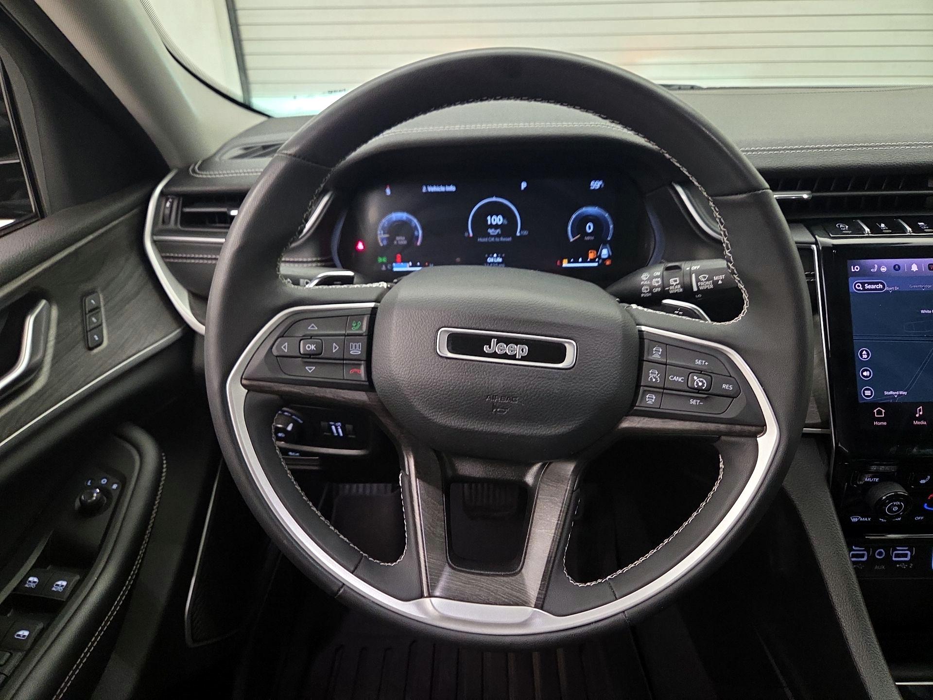 Thumbnail: 2023 Jeep Grand Cherokee - 10