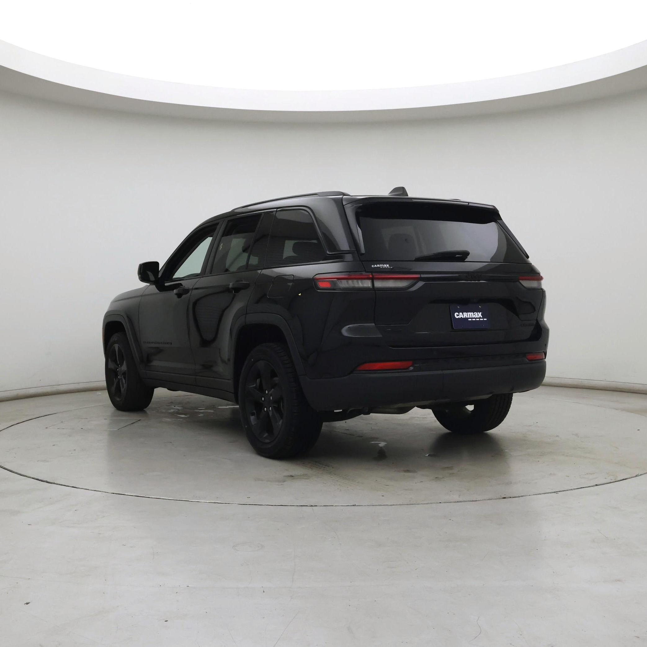 Thumbnail: 2023 Jeep Grand Cherokee - 2