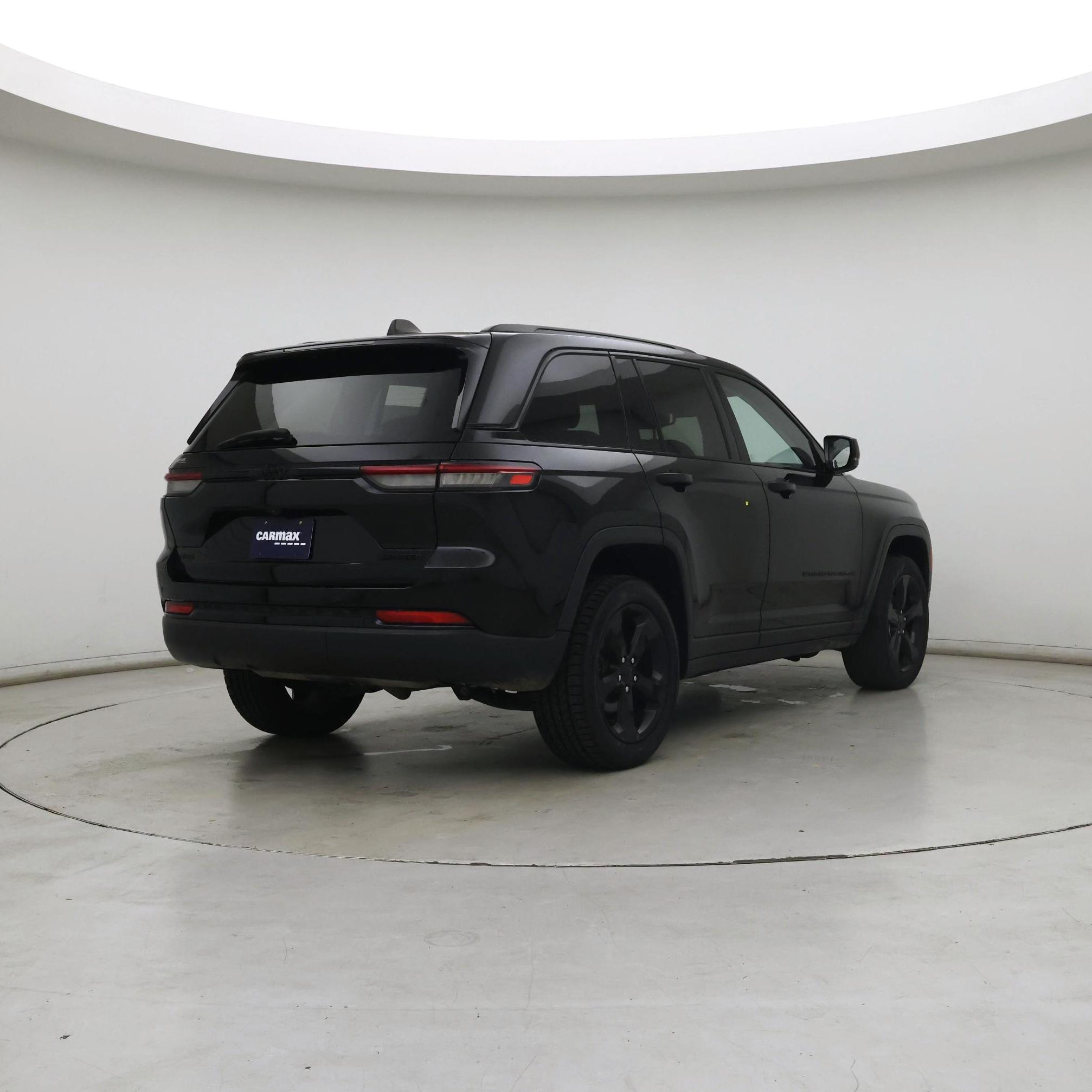 Thumbnail: 2023 Jeep Grand Cherokee - 8