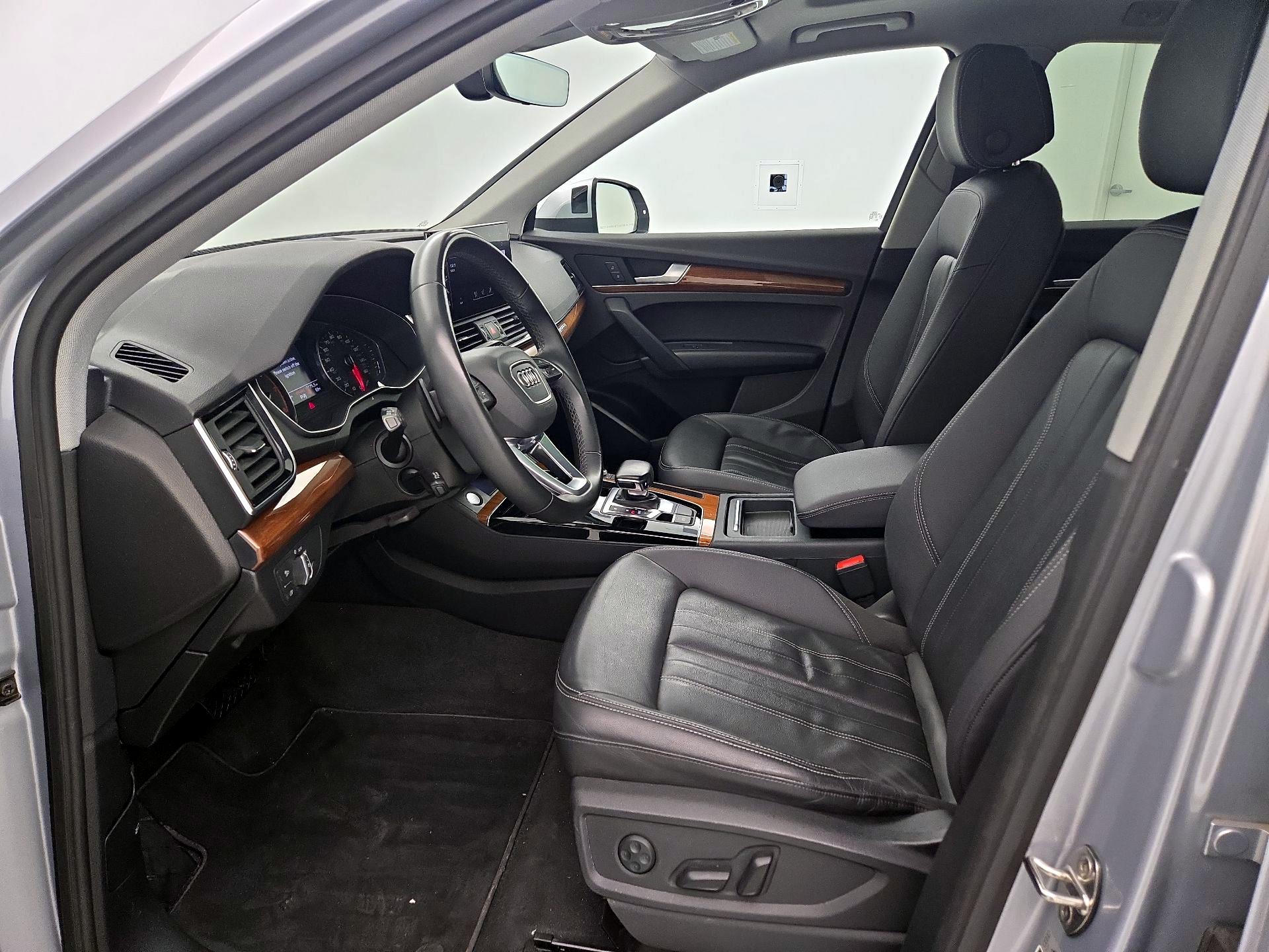 Thumbnail: 2022 Audi Q5 - 11