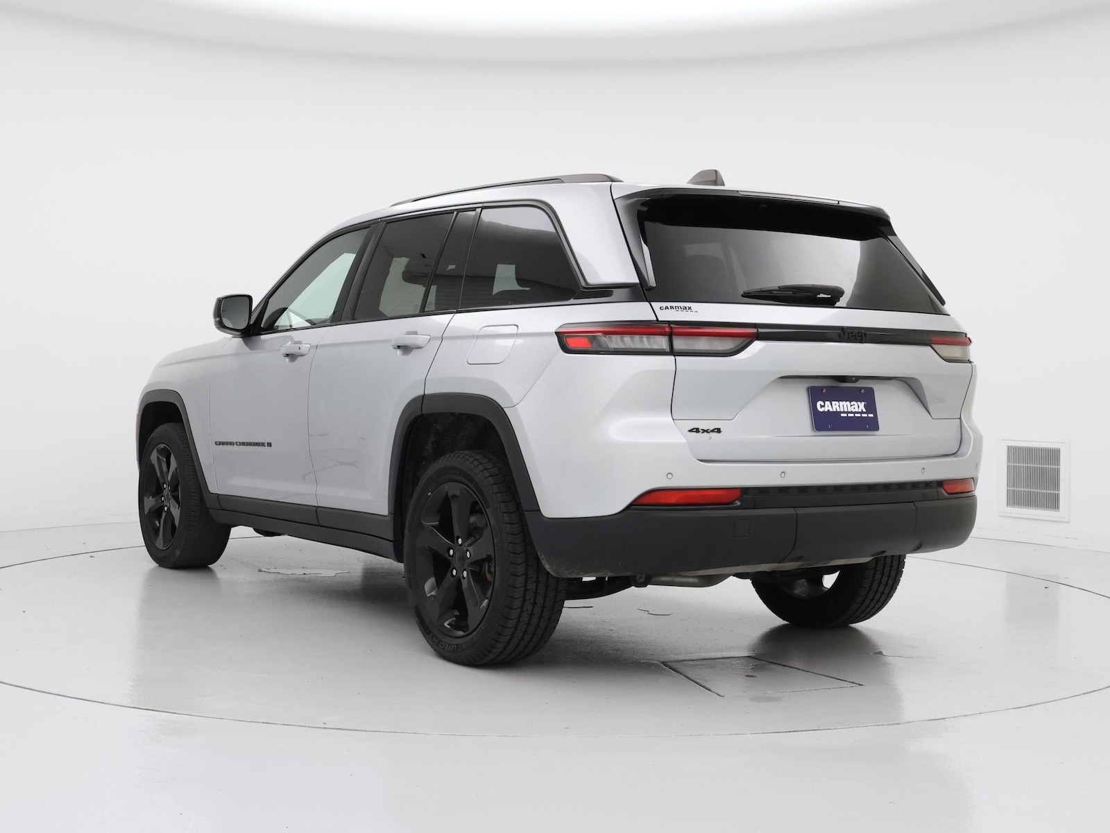 2023 Jeep Grand Cherokee Altitude - Photo 3