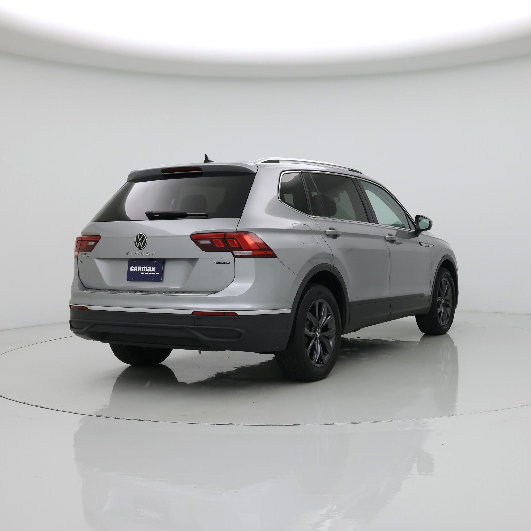 Thumbnail: 2023 Volkswagen Tiguan - 8