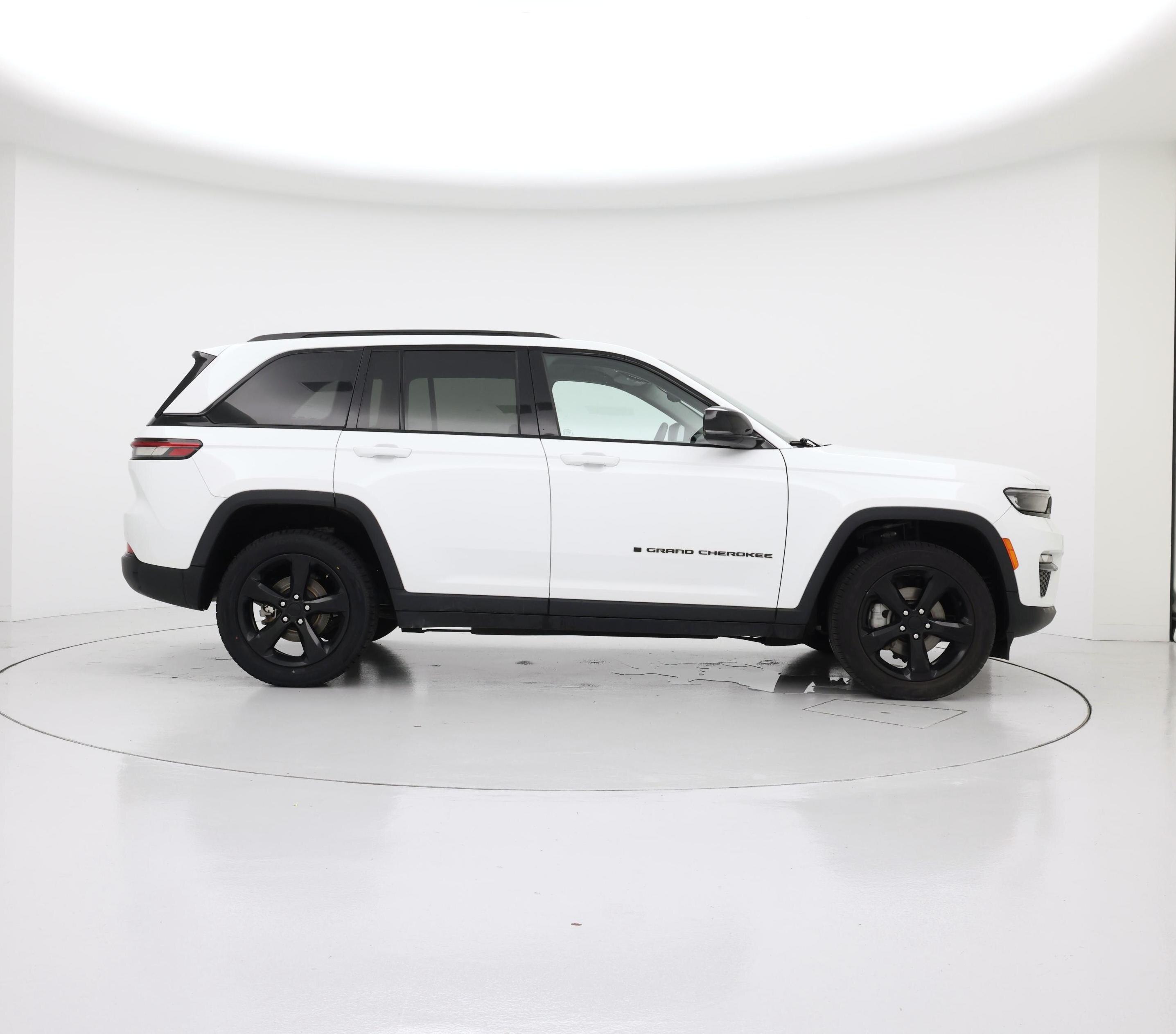 Thumbnail: 2023 Jeep Grand Cherokee - 7