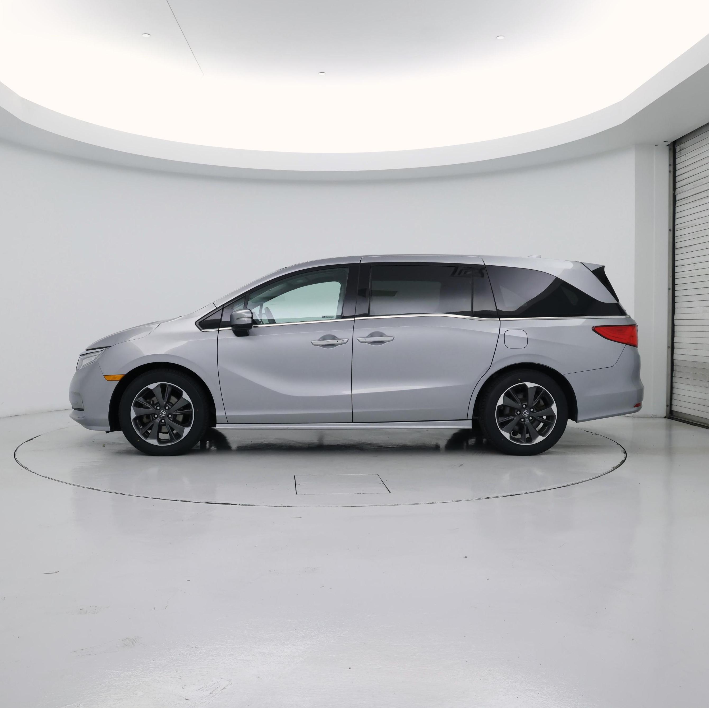 Thumbnail: 2023 Honda Odyssey - 3