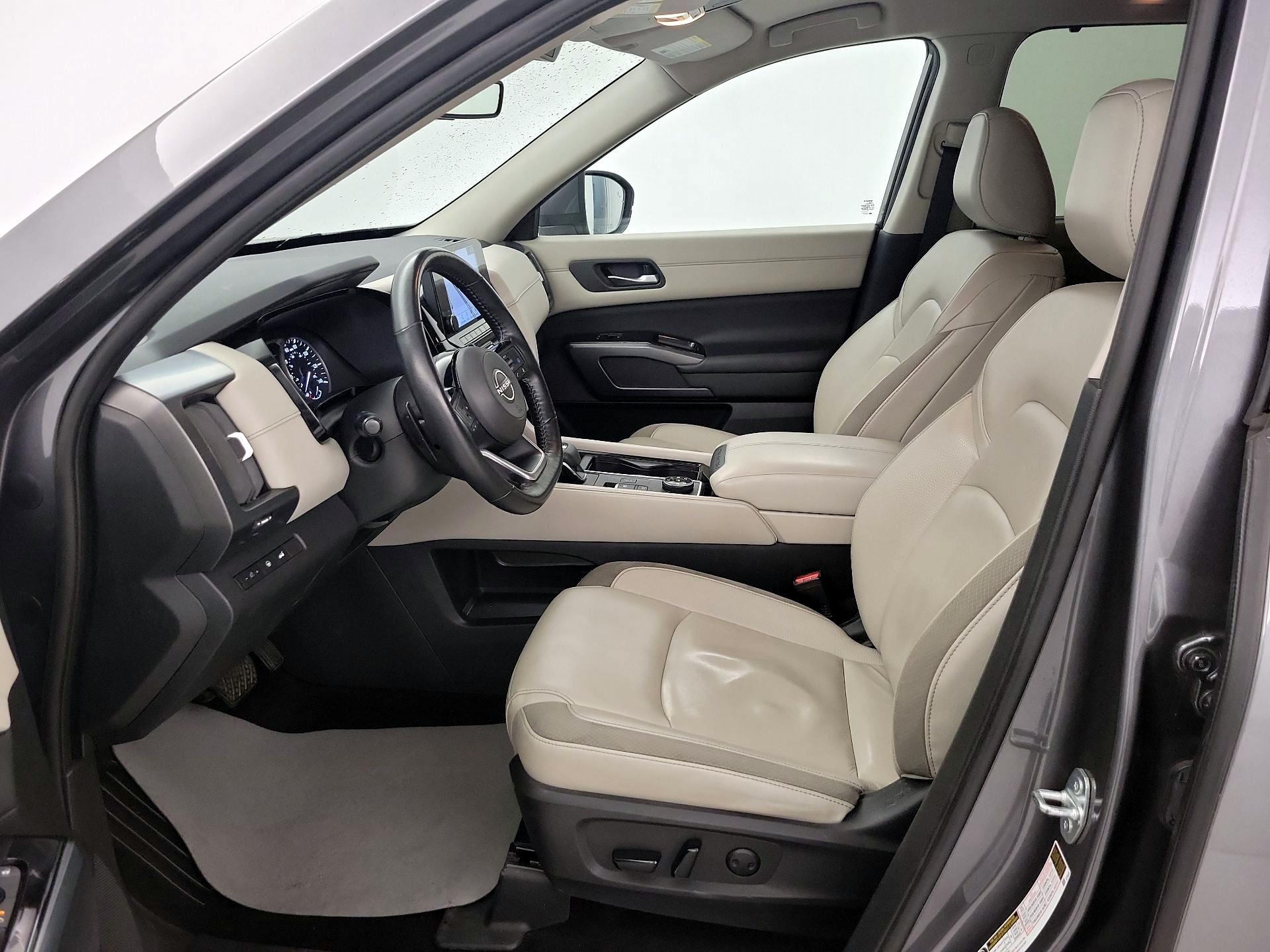 Thumbnail: 2023 Nissan Pathfinder - 11