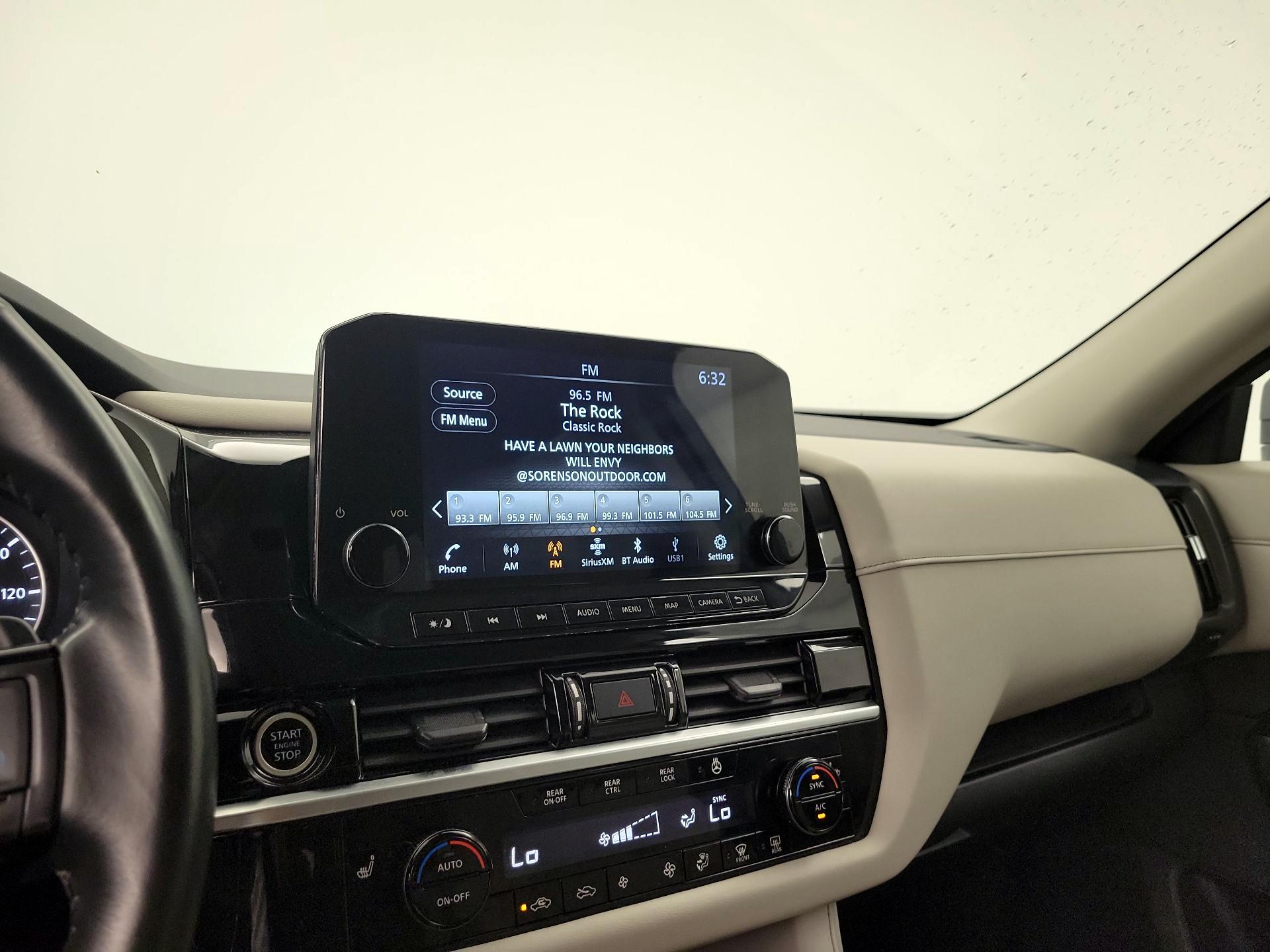 Thumbnail: 2023 Nissan Pathfinder - 16