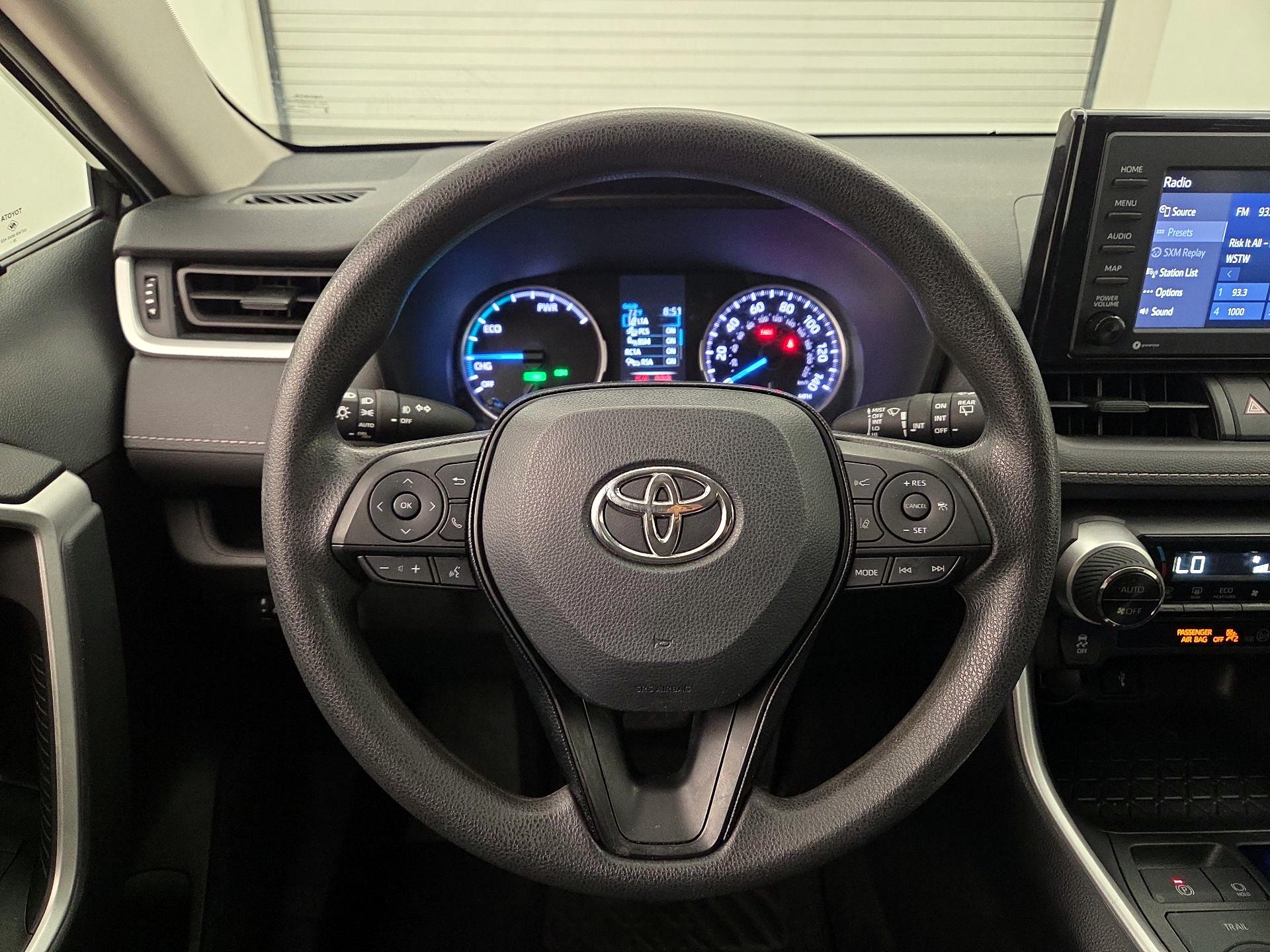 Thumbnail: 2021 Toyota RAV4 - 10