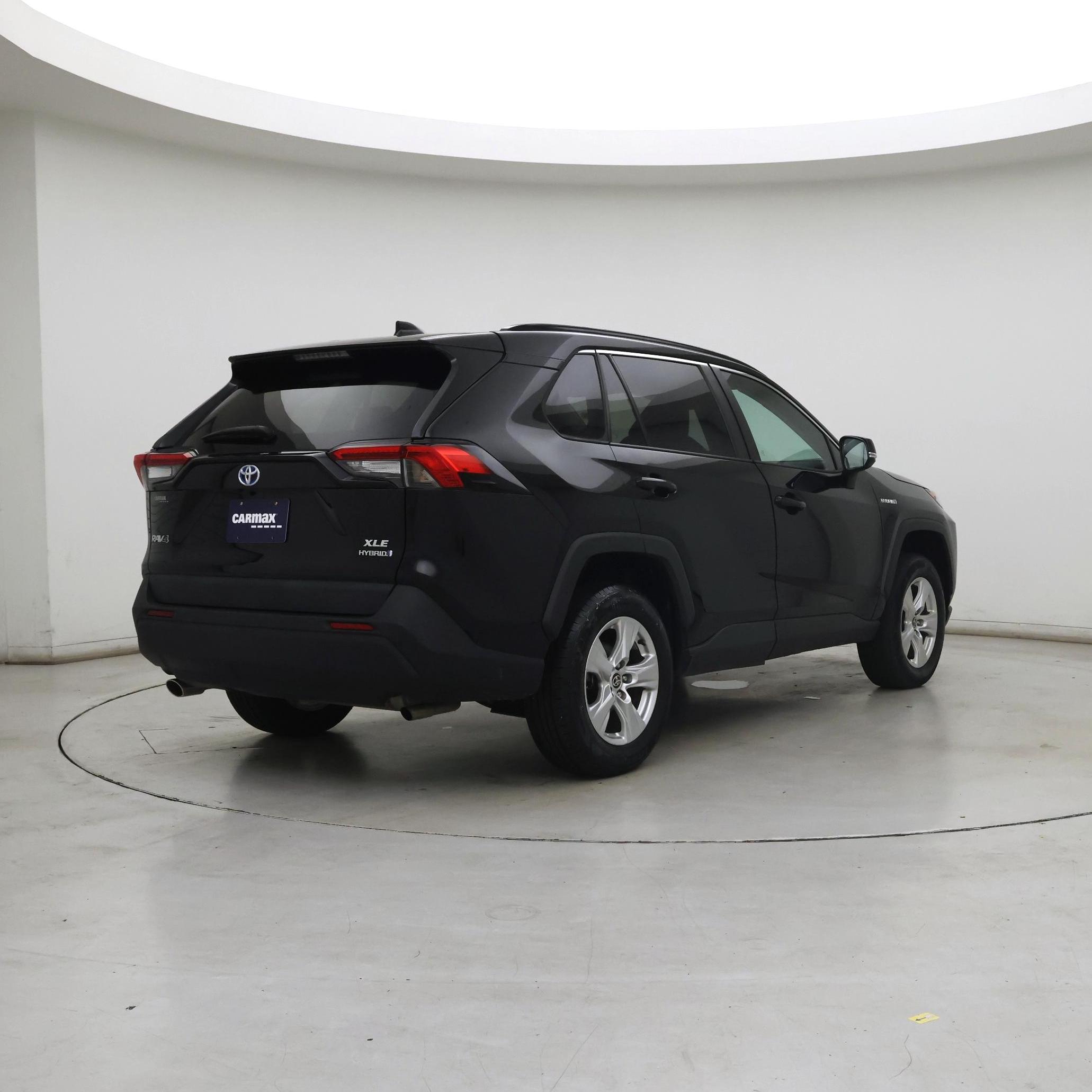 Thumbnail: 2021 Toyota RAV4 - 8