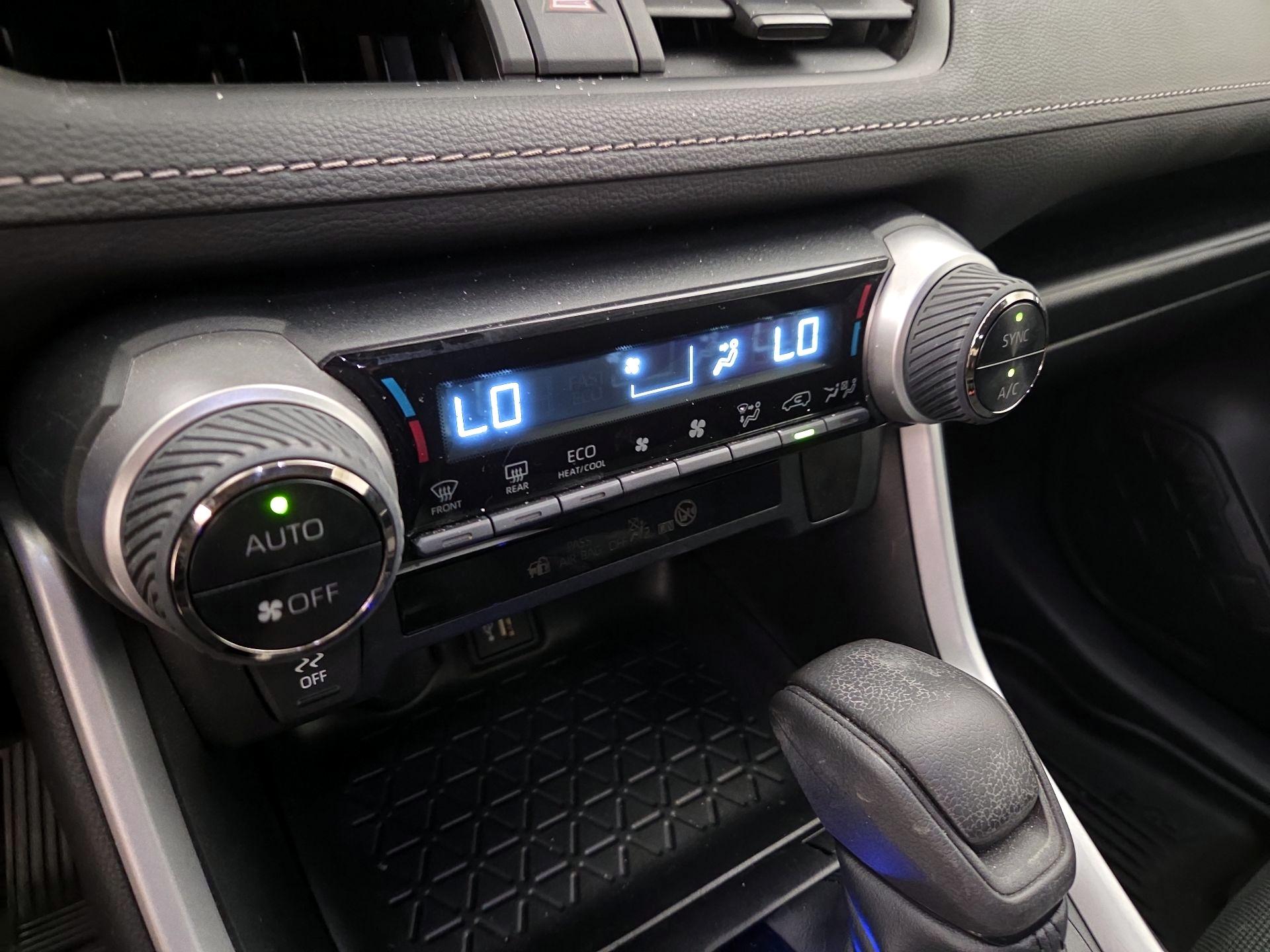 Thumbnail: 2023 Toyota RAV4 - 16