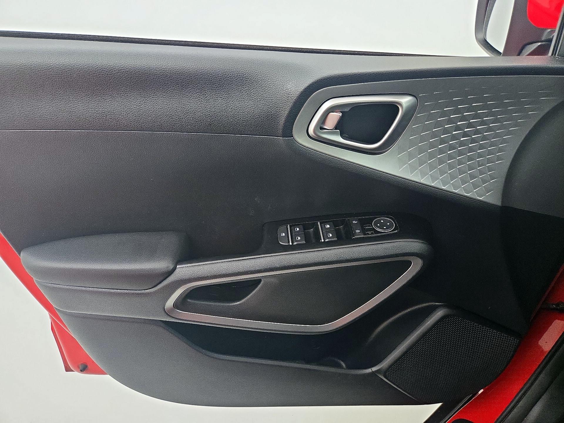 Thumbnail: 2023 Kia Soul - 12