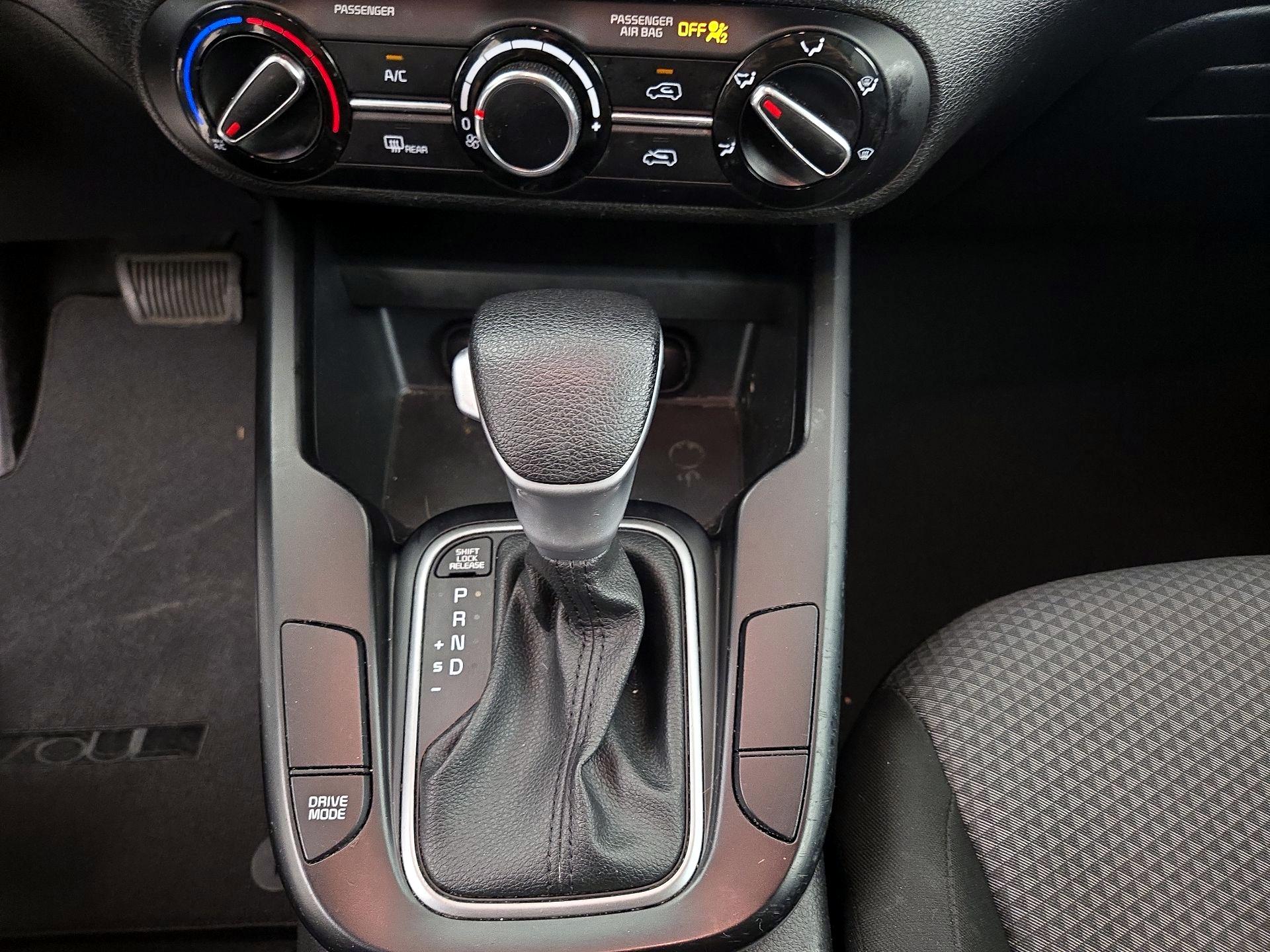 Thumbnail: 2023 Kia Soul - 17