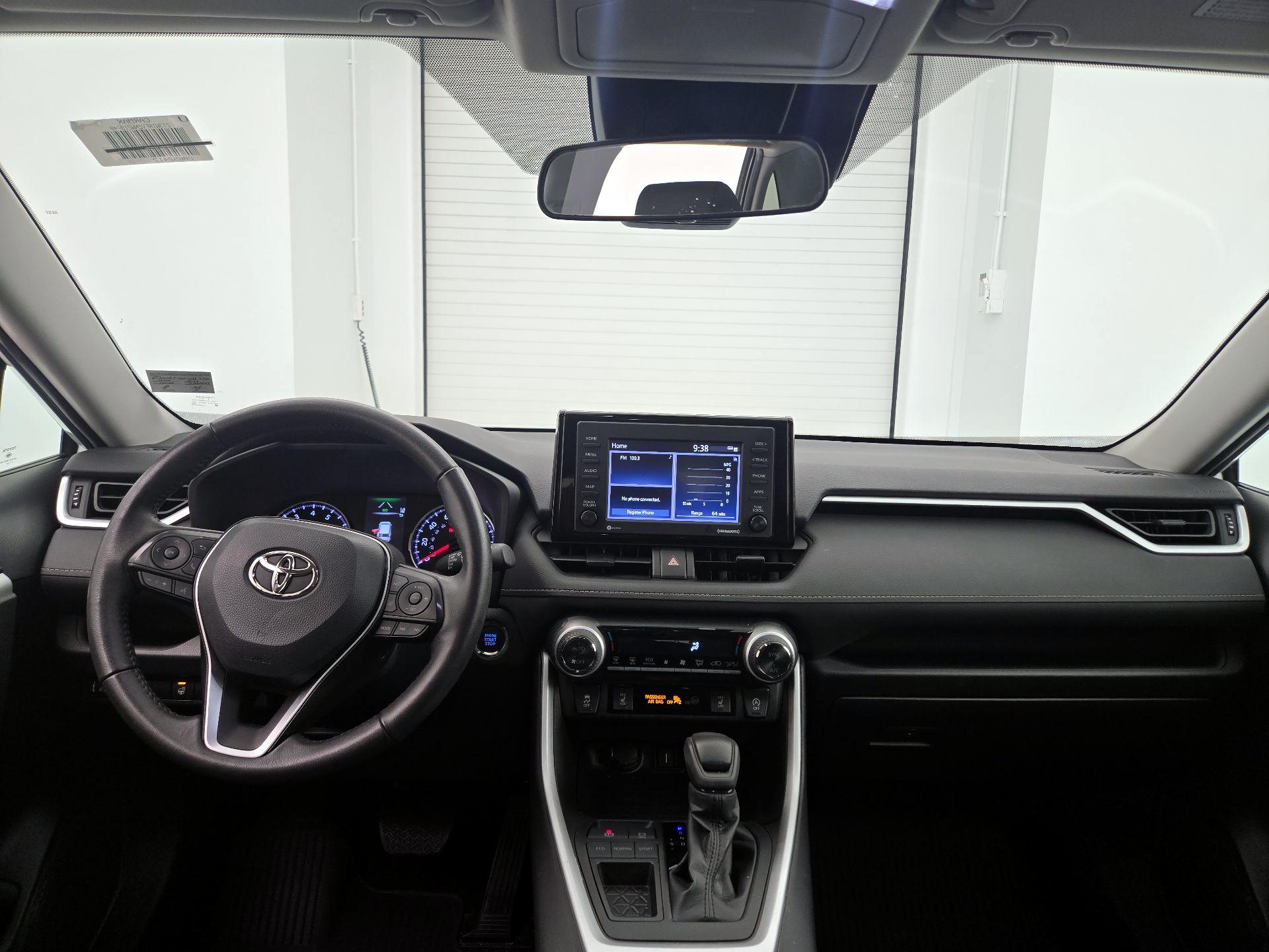 Thumbnail: 2022 Toyota RAV4 - 9