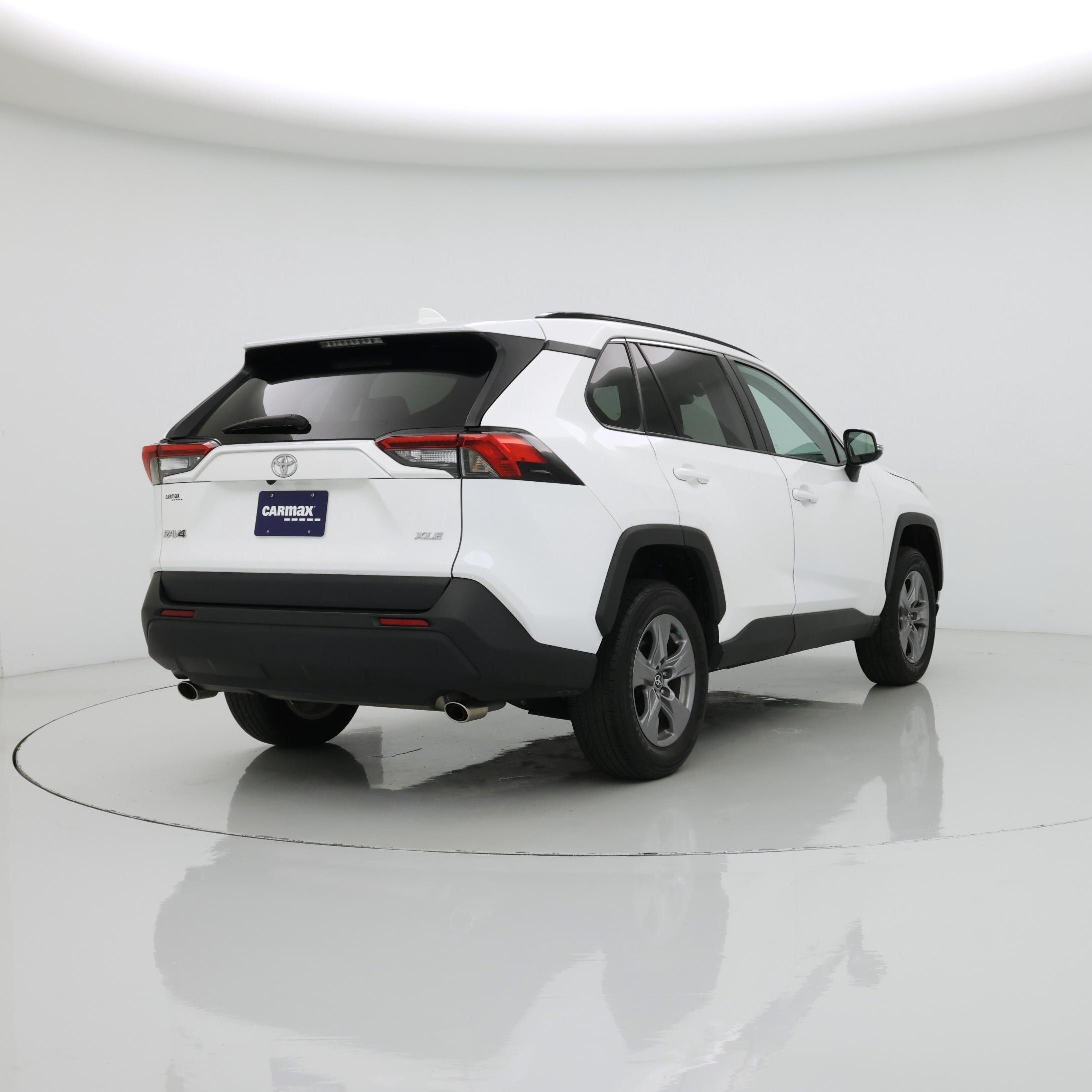 Thumbnail: 2022 Toyota RAV4 - 8