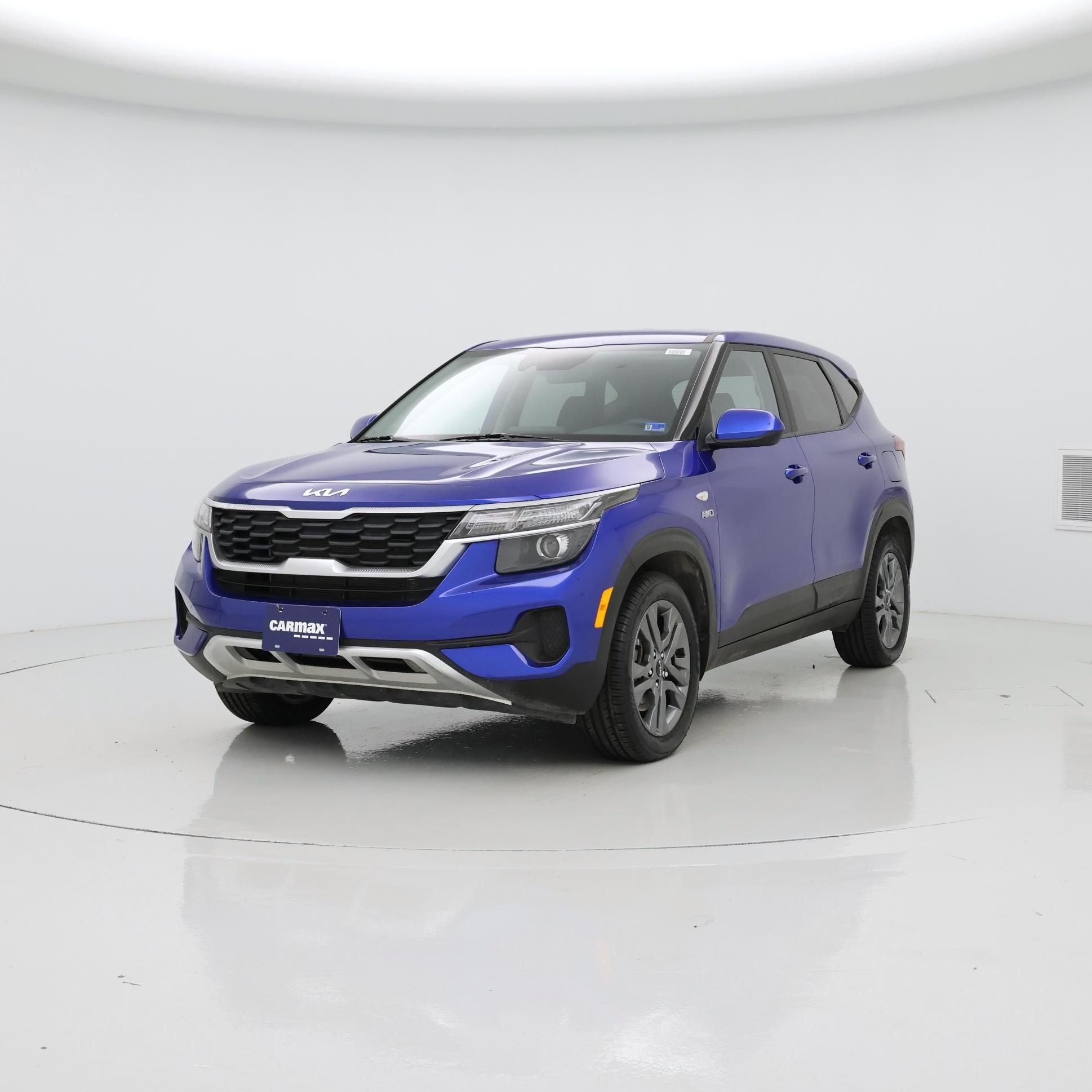 Thumbnail: 2023 Kia Seltos - 4